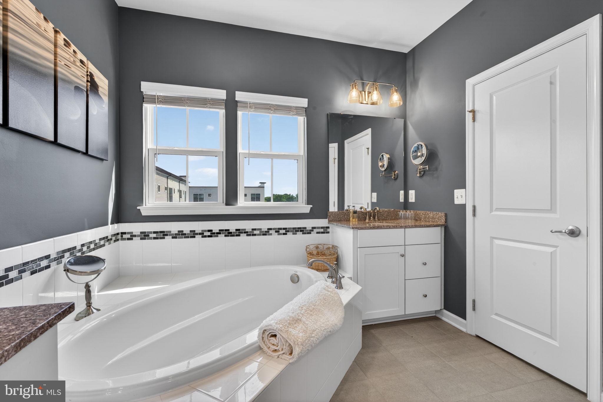 HYATTSVILLE - Residential