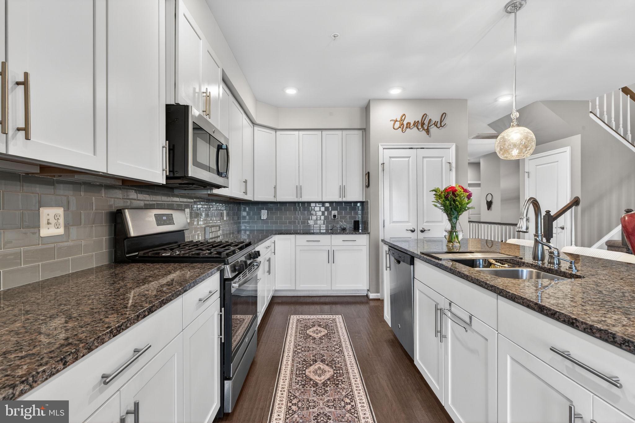 HYATTSVILLE - Residential