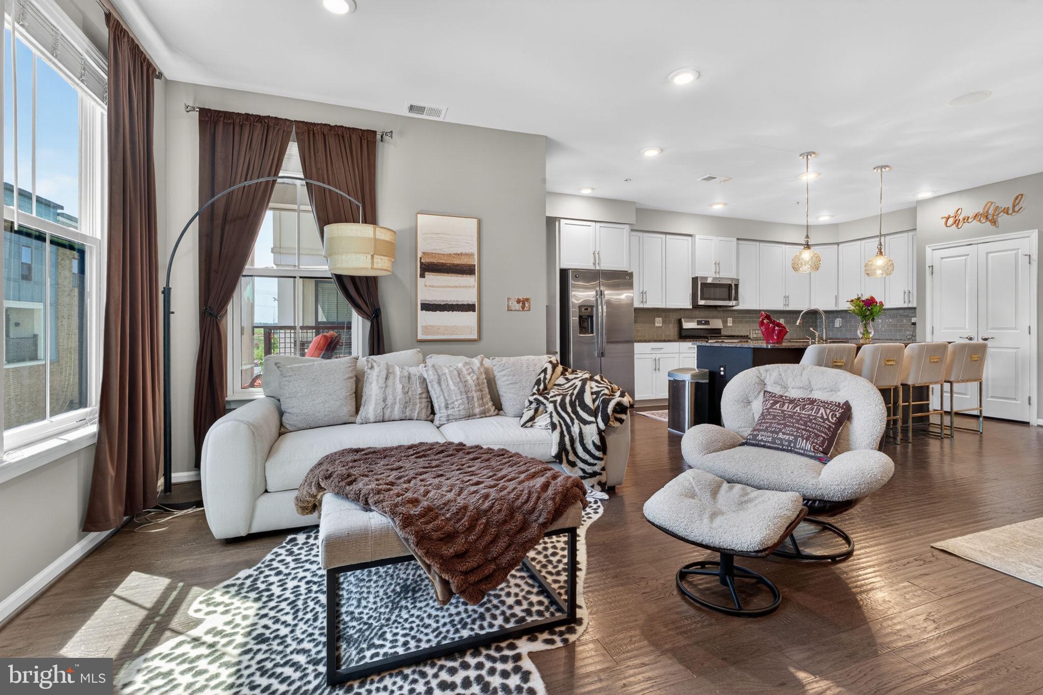 HYATTSVILLE - Residential