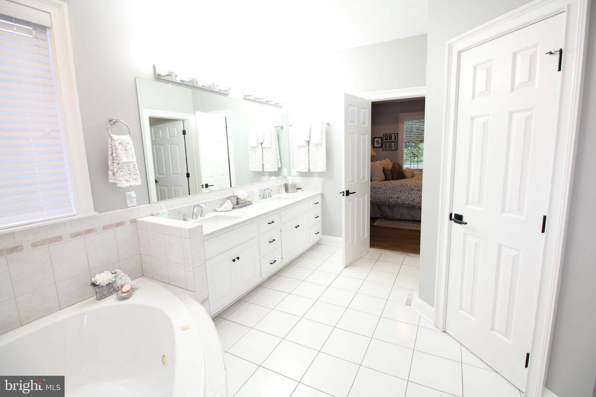 SHADY HILL ESTATES - Residential