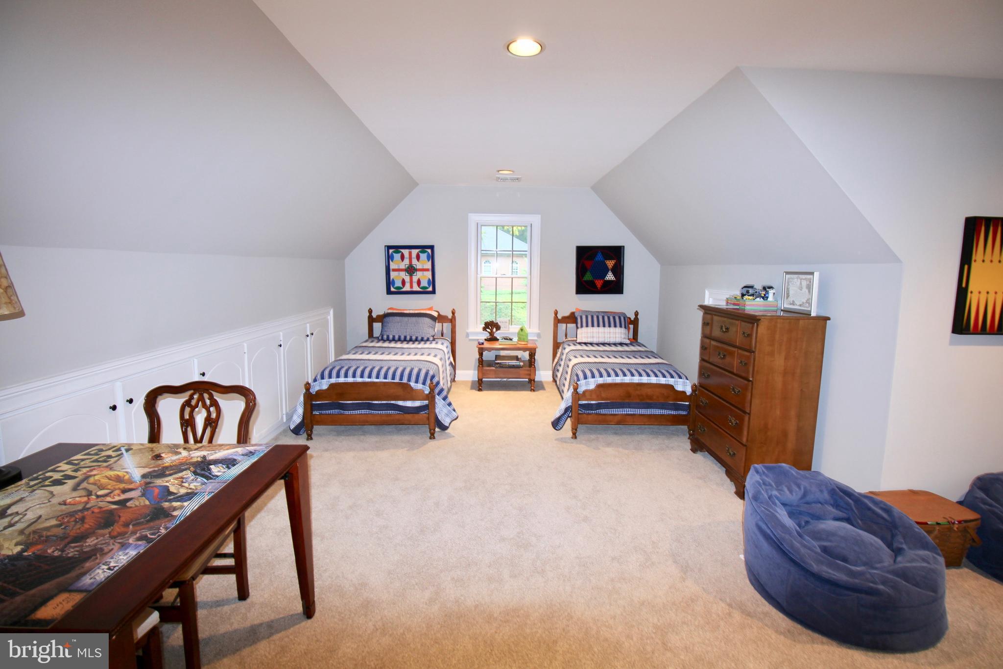 SHADY HILL ESTATES - Residential