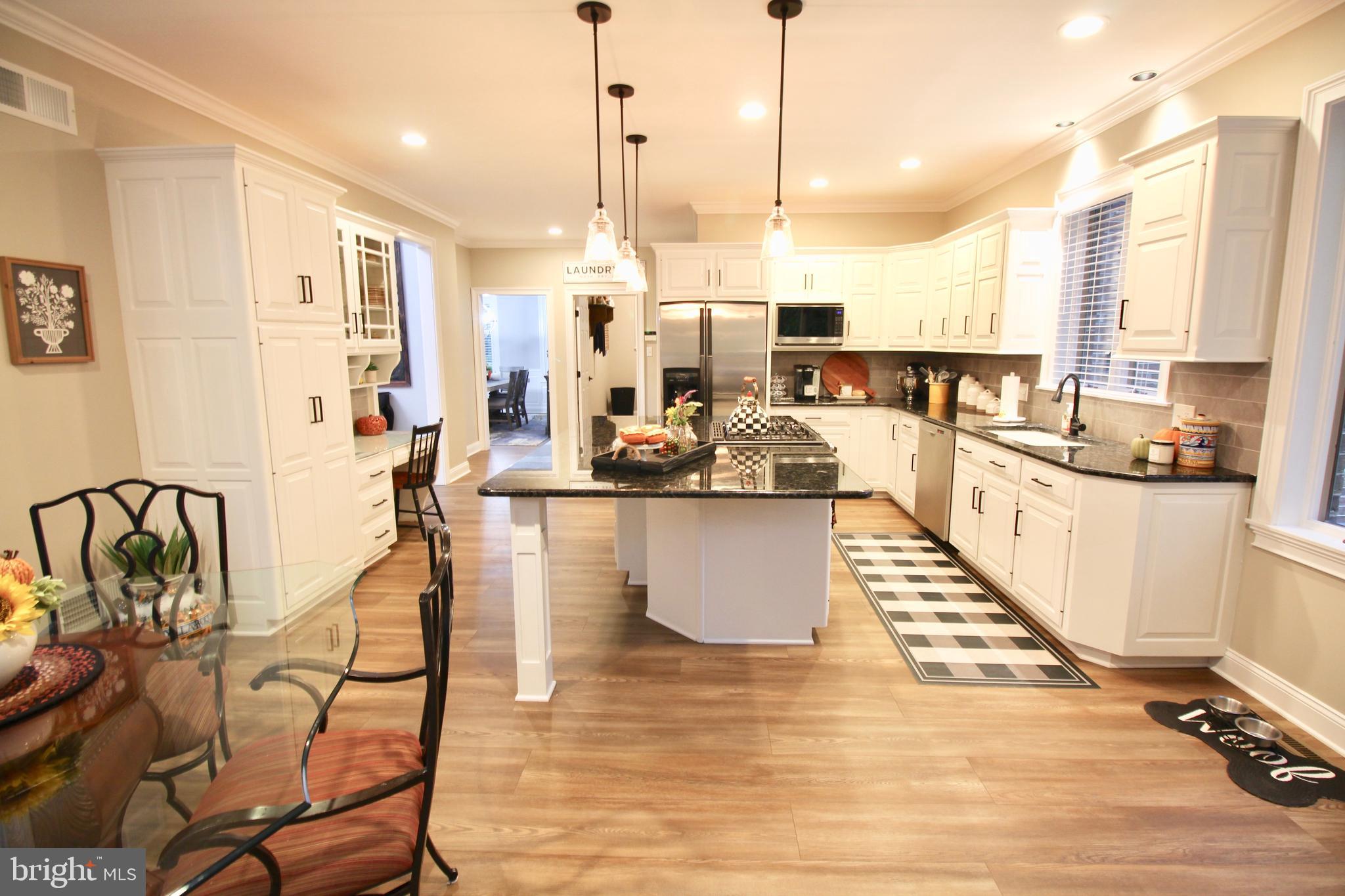 SHADY HILL ESTATES - Residential