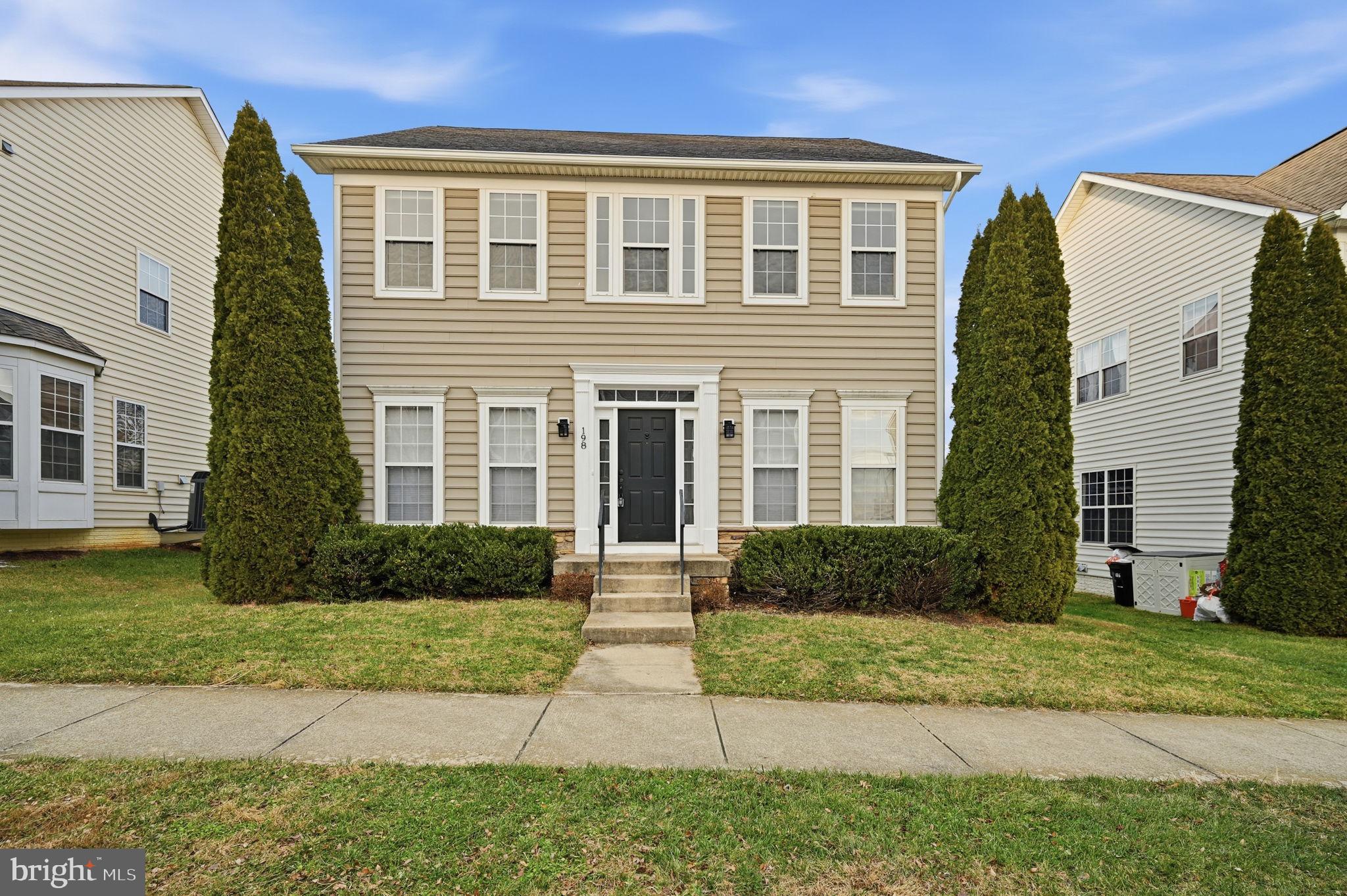 HUNTFIELD - Residential Lease