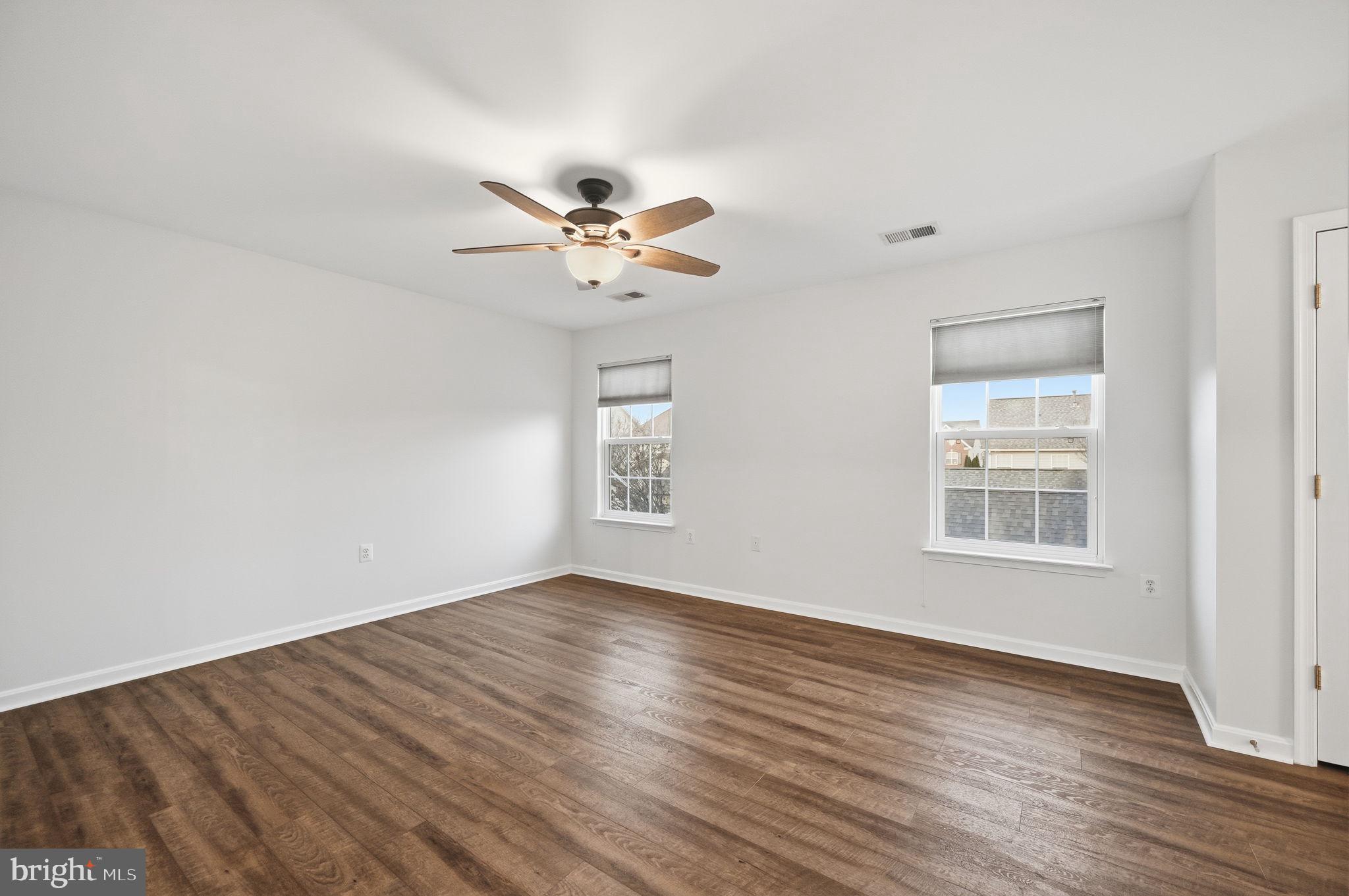 HUNTFIELD - Residential Lease