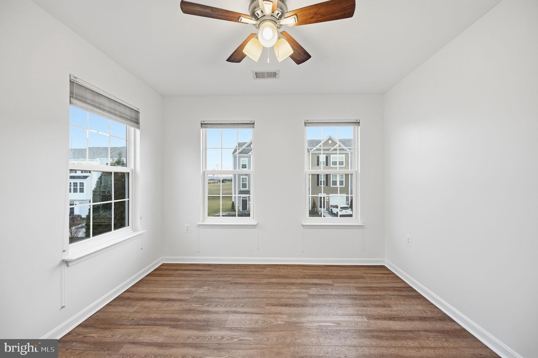 HUNTFIELD - Residential Lease