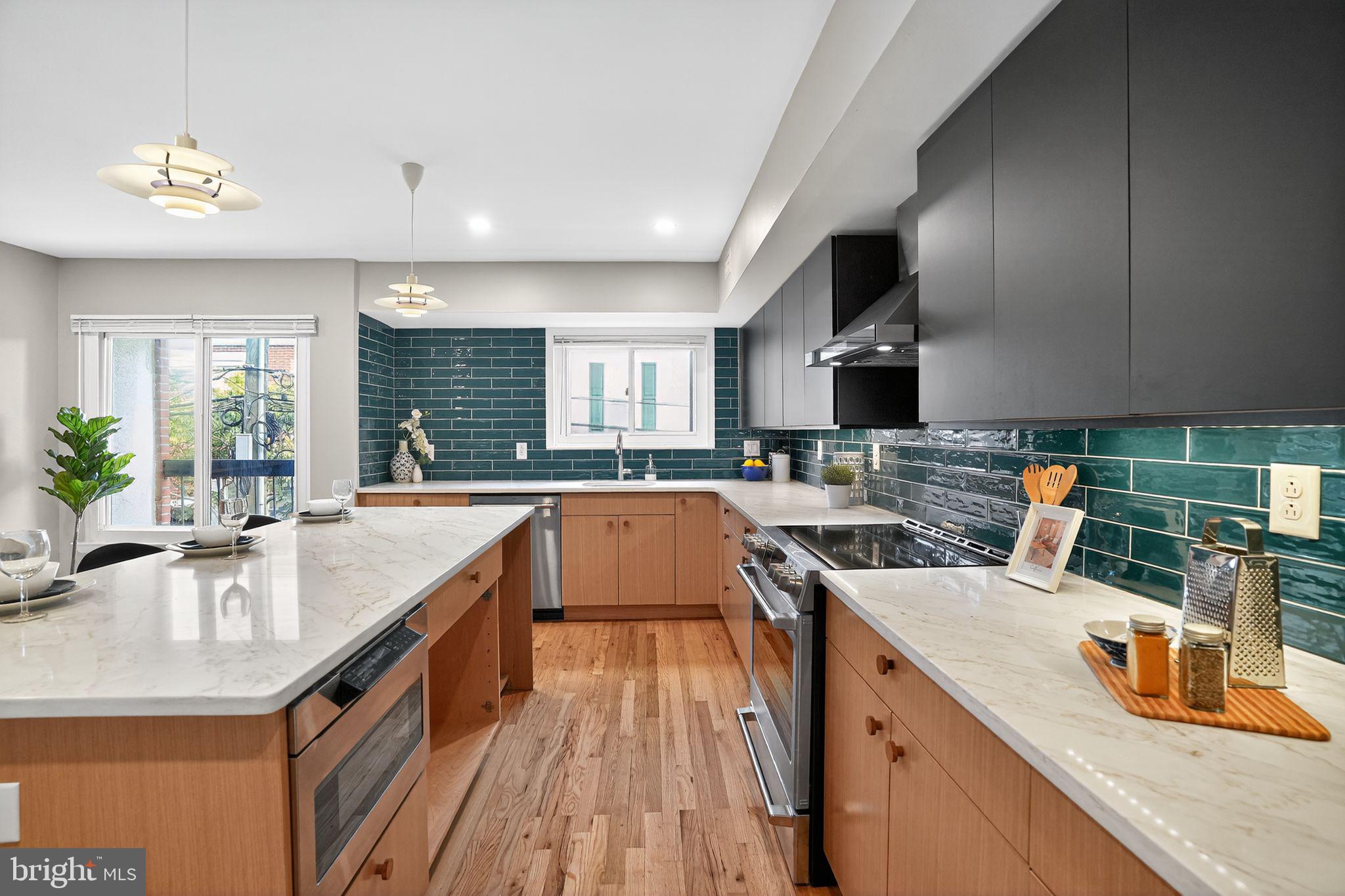 FAIRMOUNT - Residential