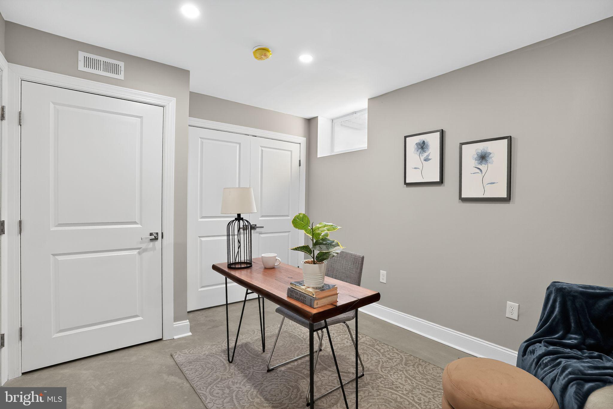 FAIRMOUNT - Residential