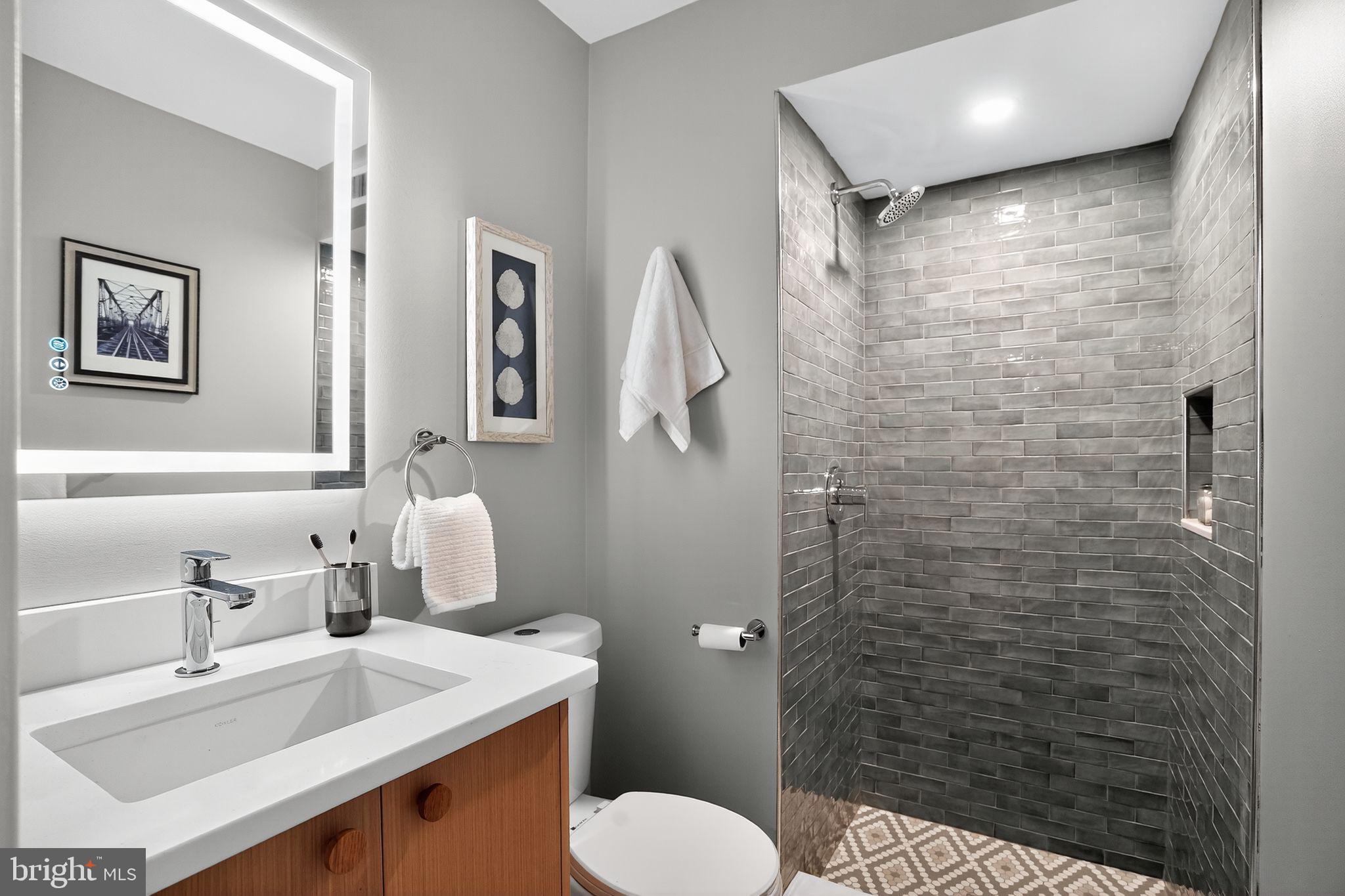 FAIRMOUNT - Residential