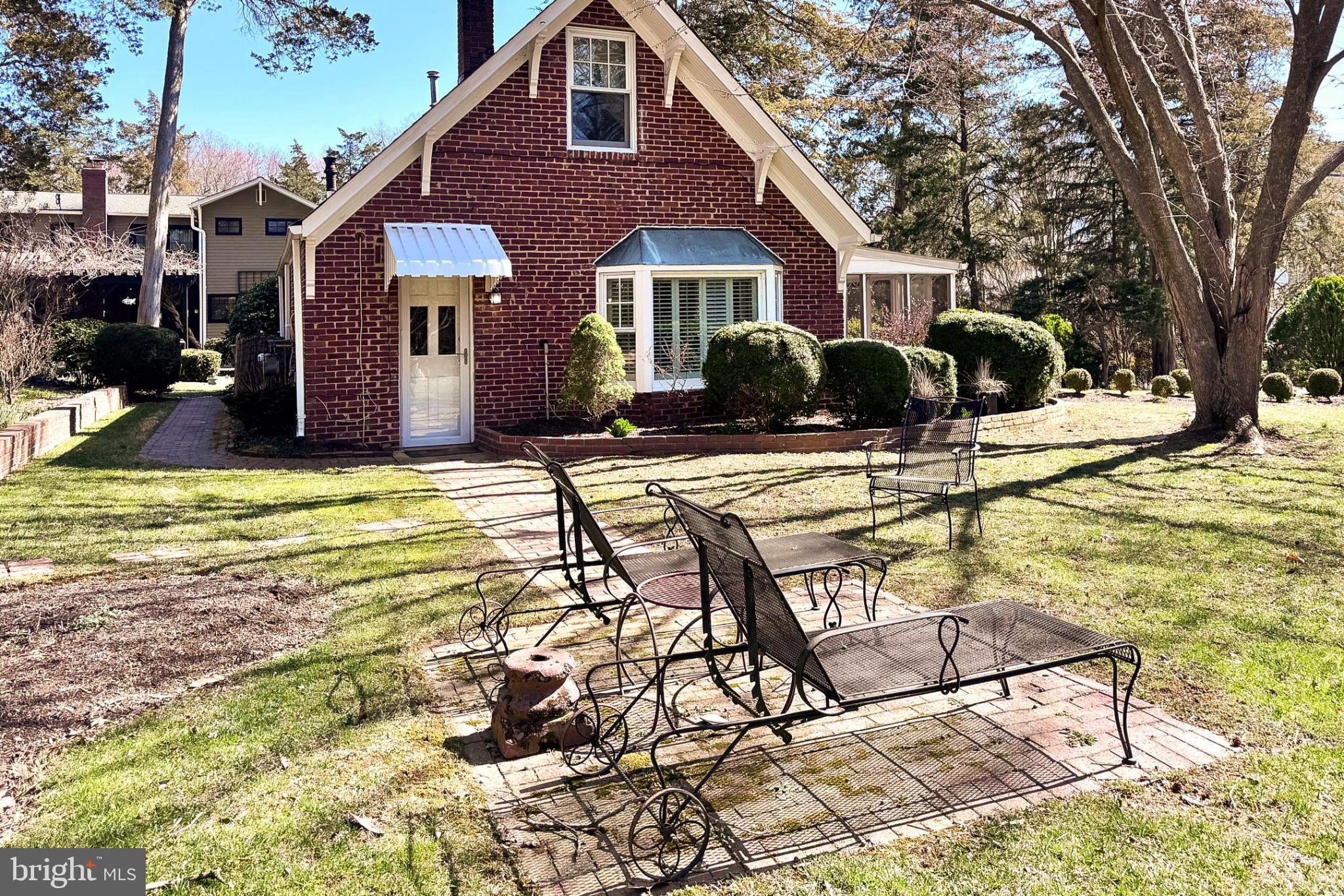 WELLINGTON - Residential Lease