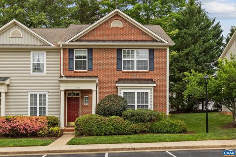 Townhouse For Sale - 1111 Somer Chase Ct Ct<br/> CHARLOTTESVILLE, VA 22911