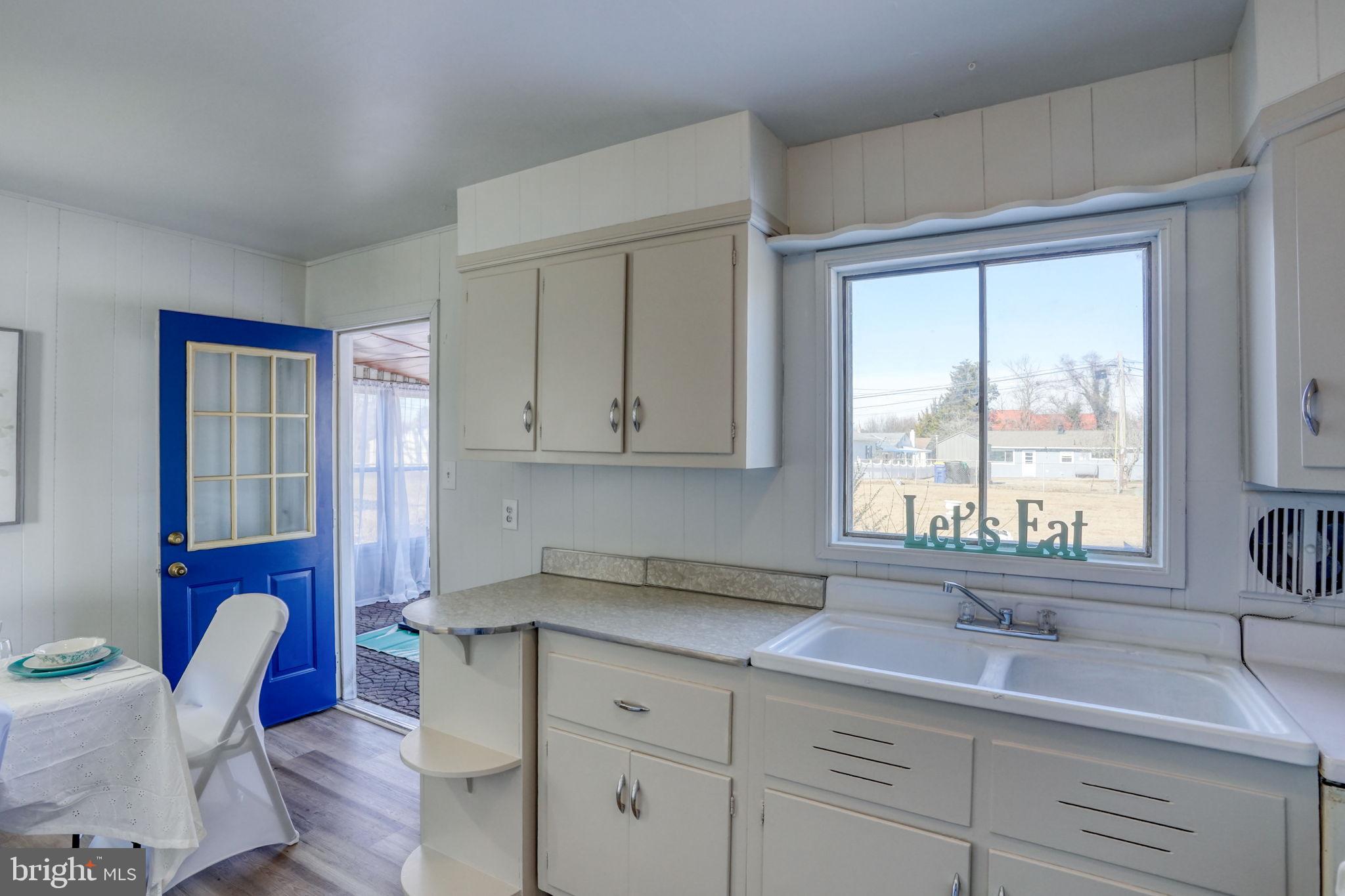 KENT ACRES - Residential