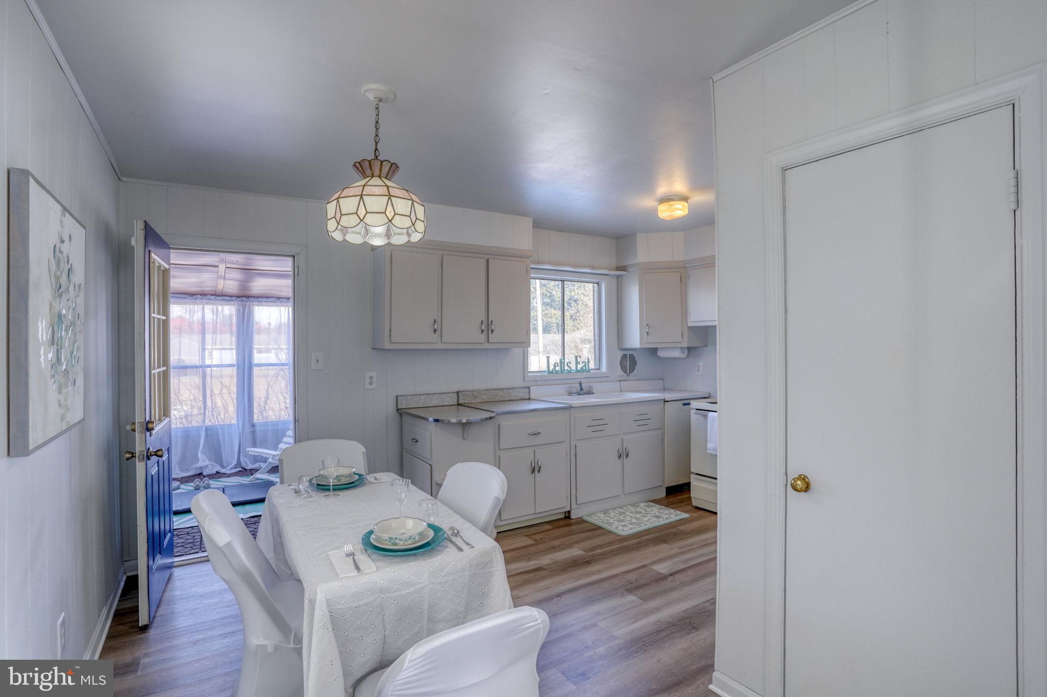 KENT ACRES - Residential