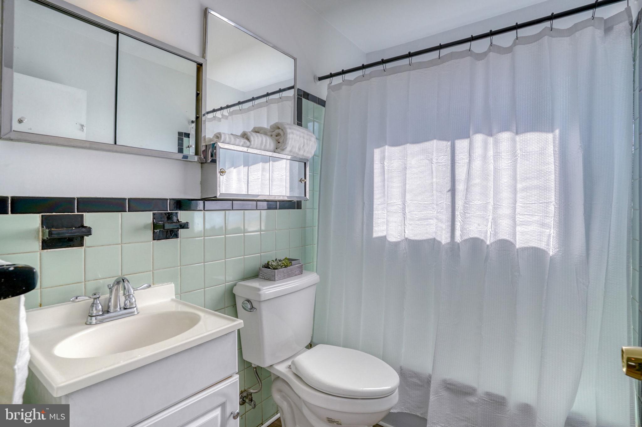 KENT ACRES - Residential