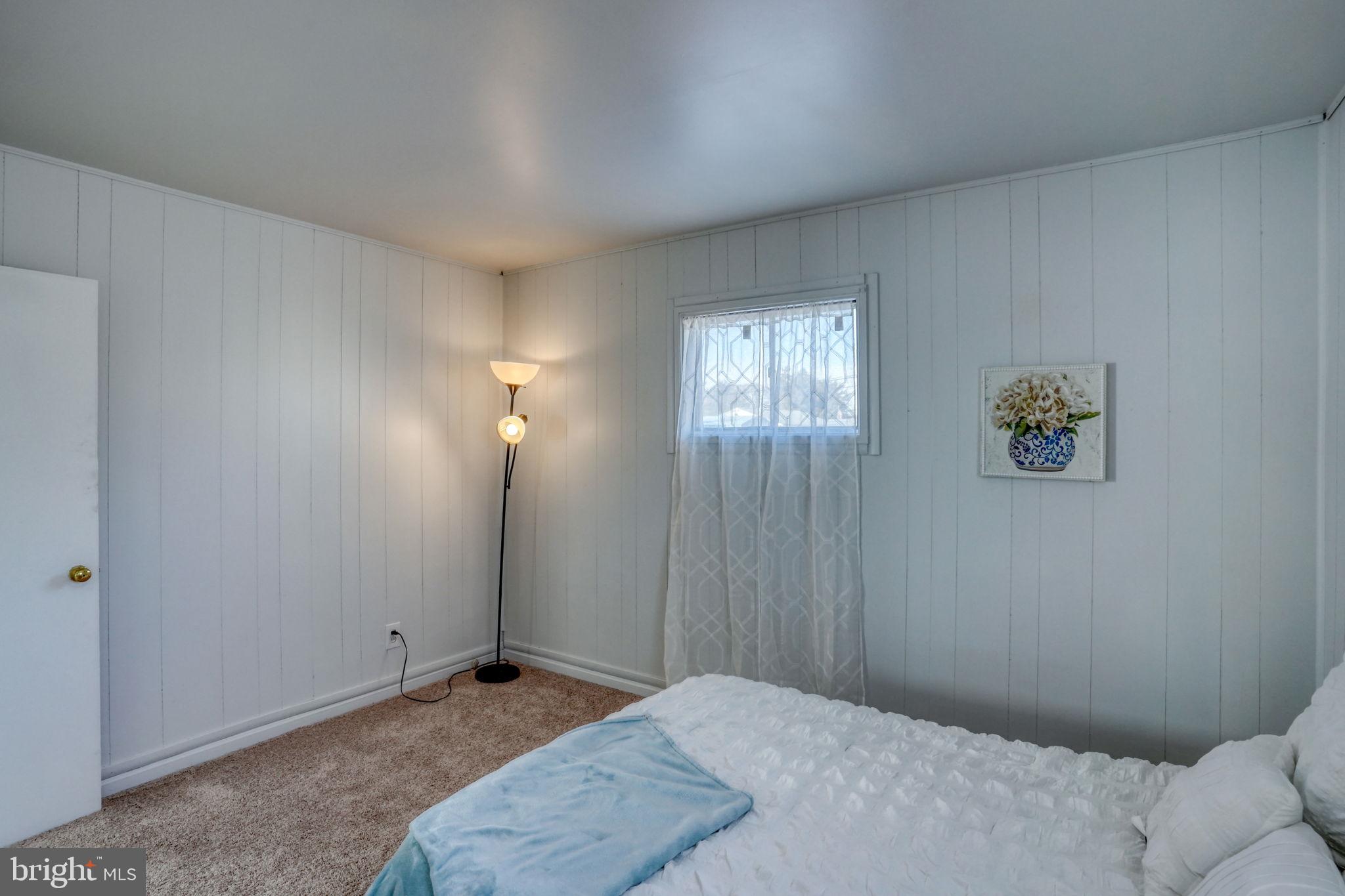 KENT ACRES - Residential