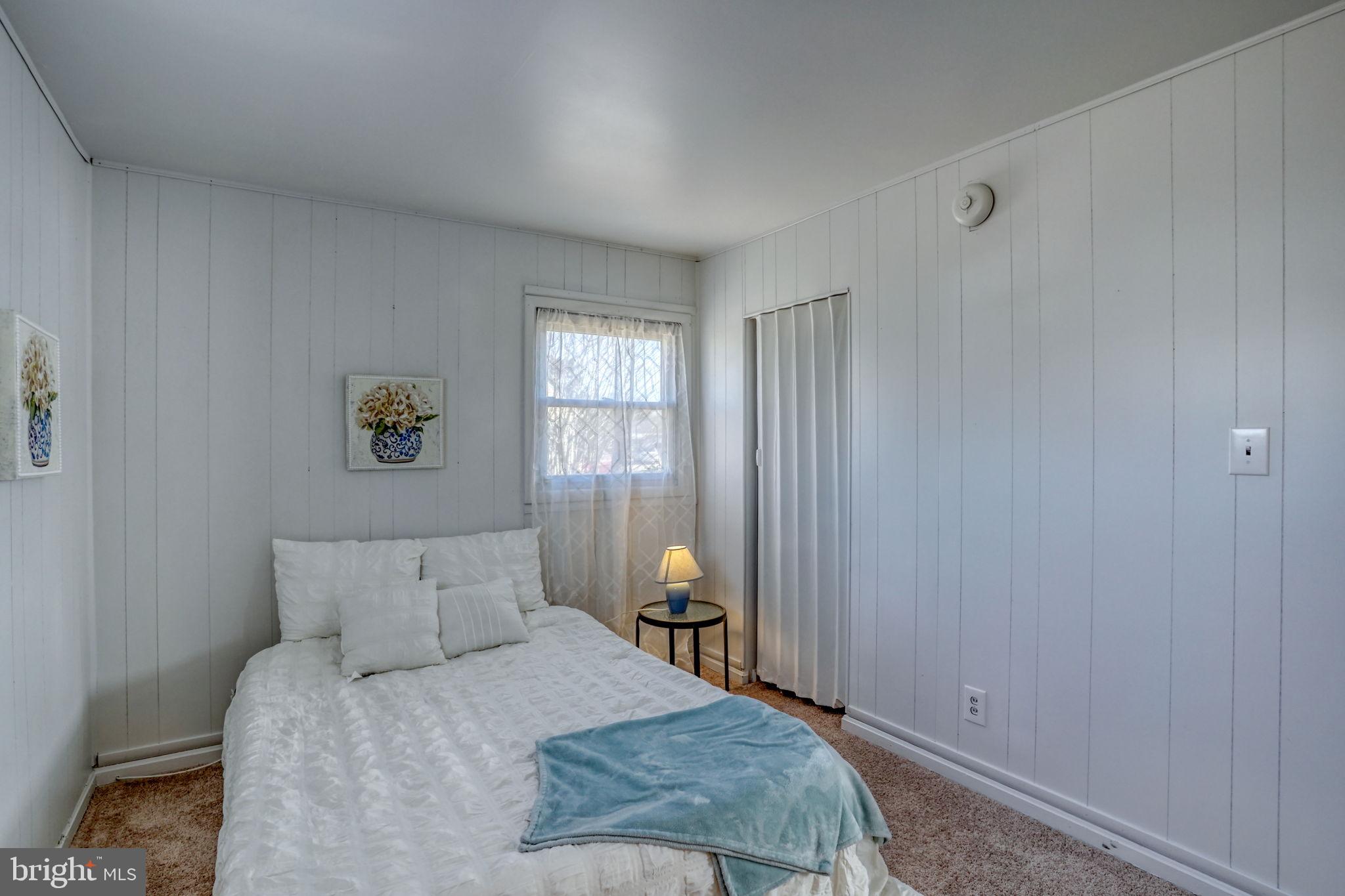 KENT ACRES - Residential