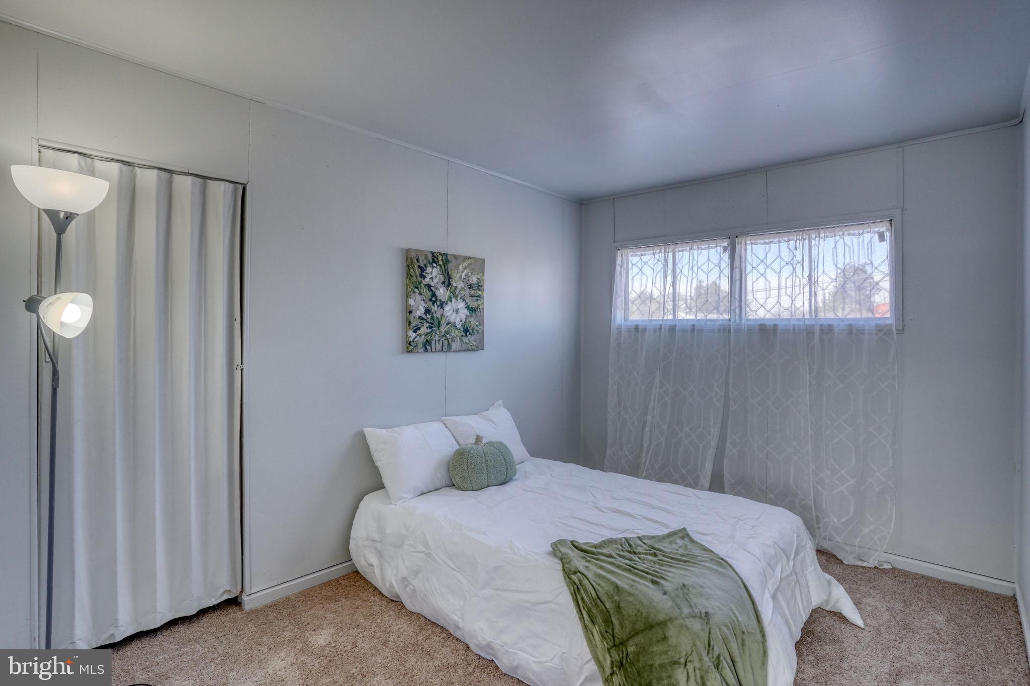 KENT ACRES - Residential