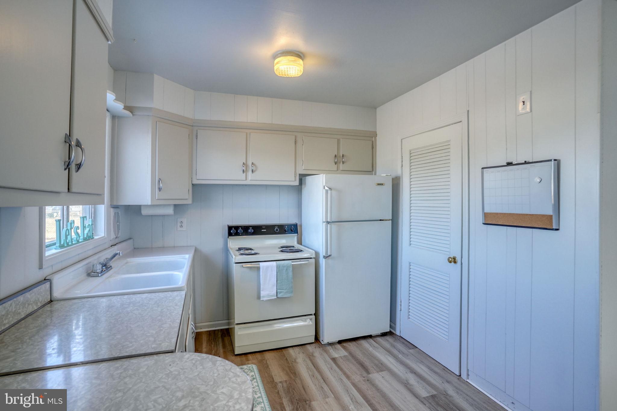 KENT ACRES - Residential