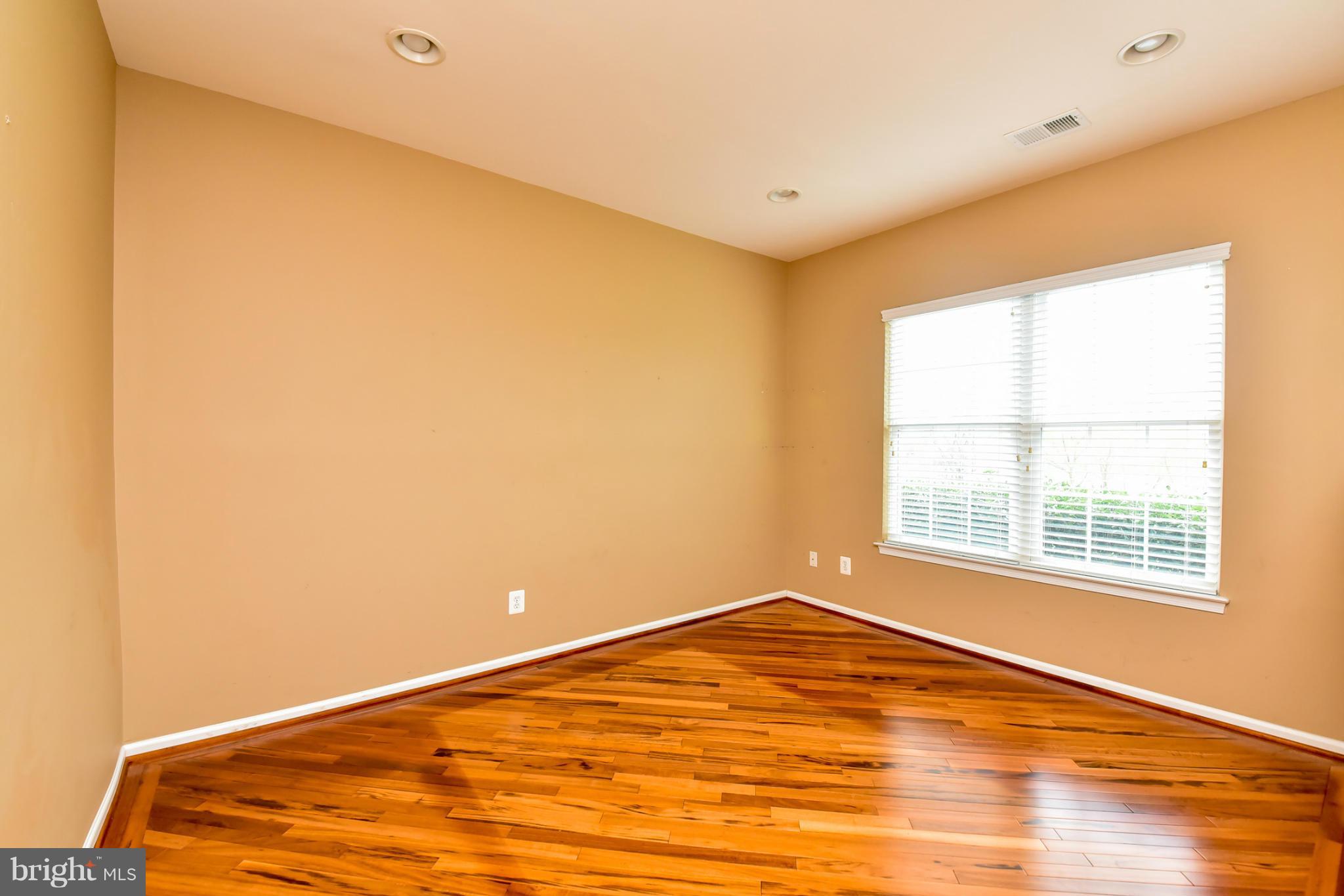 SOUTH RIDING - Residential Lease