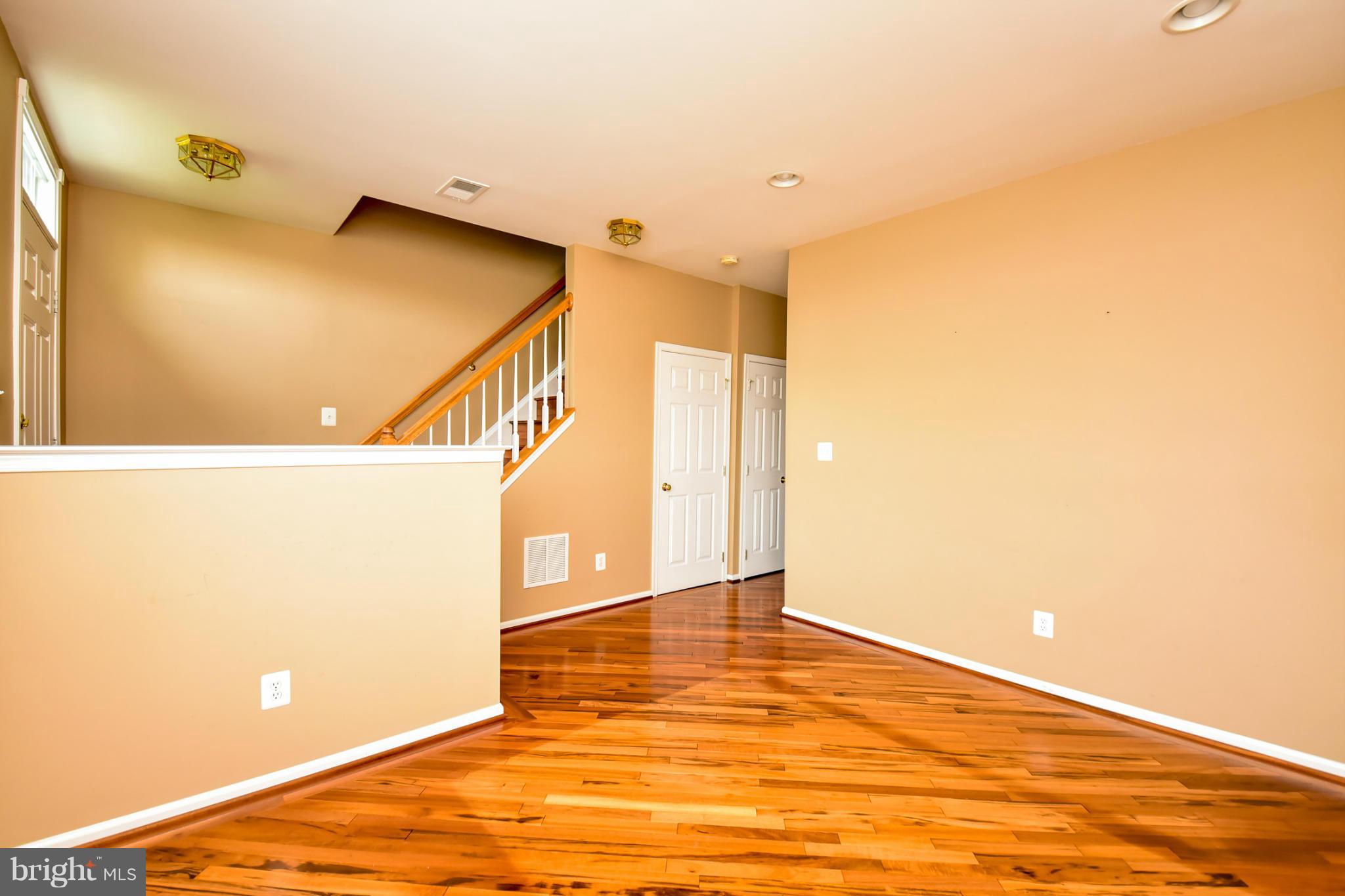 SOUTH RIDING - Residential Lease