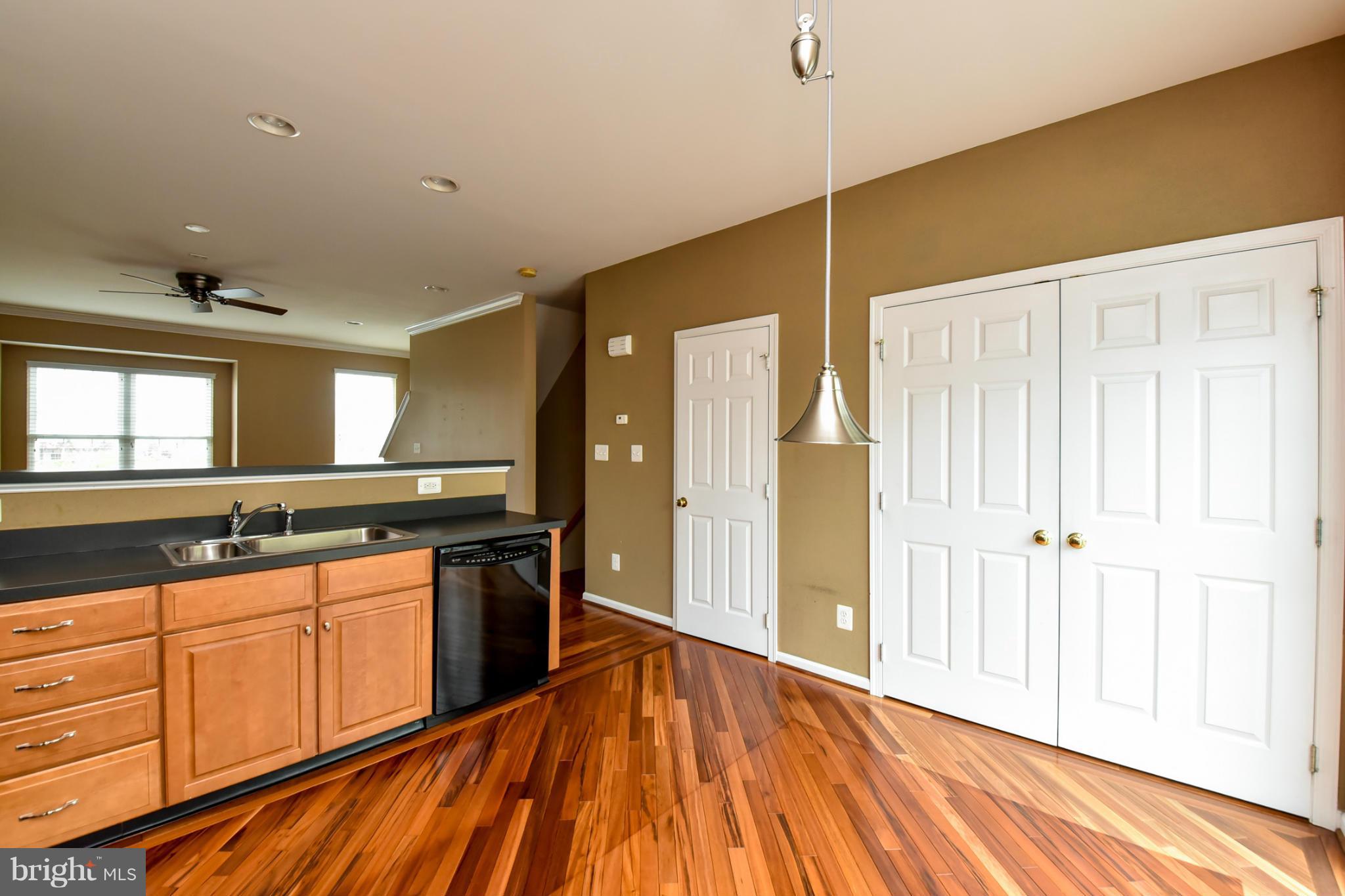 SOUTH RIDING - Residential Lease