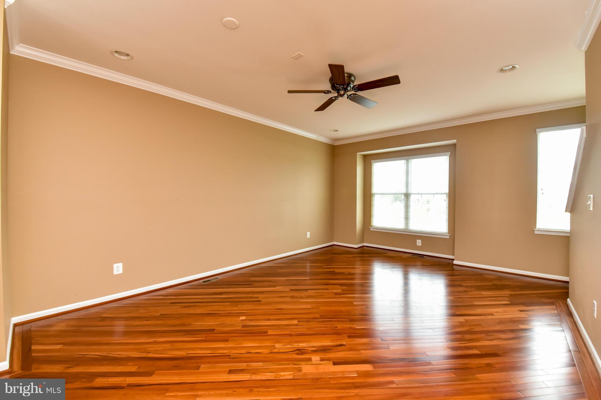 SOUTH RIDING - Residential Lease