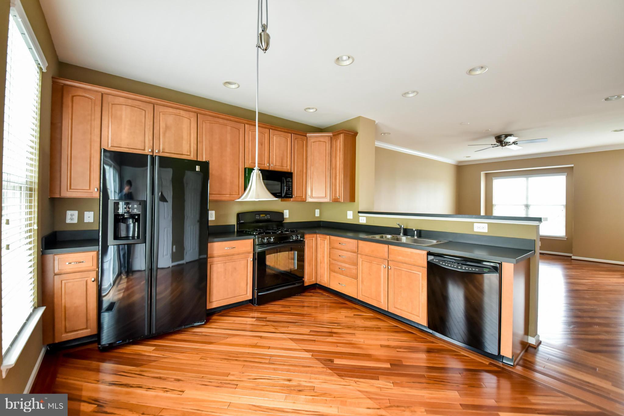 SOUTH RIDING - Residential Lease