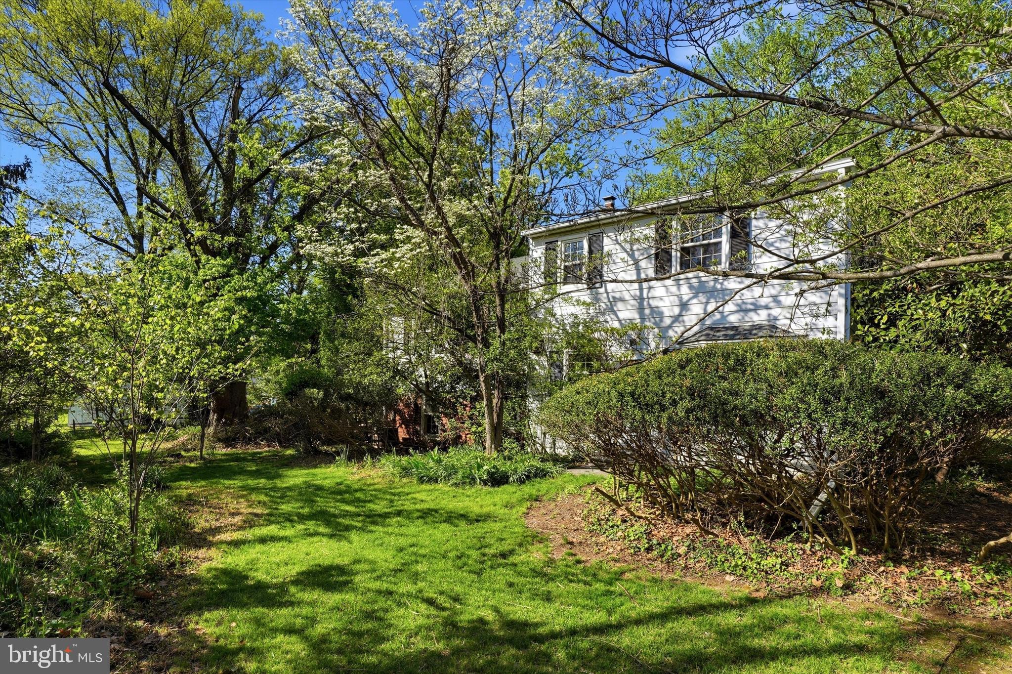 BLUE BELL ESTATES - Residential