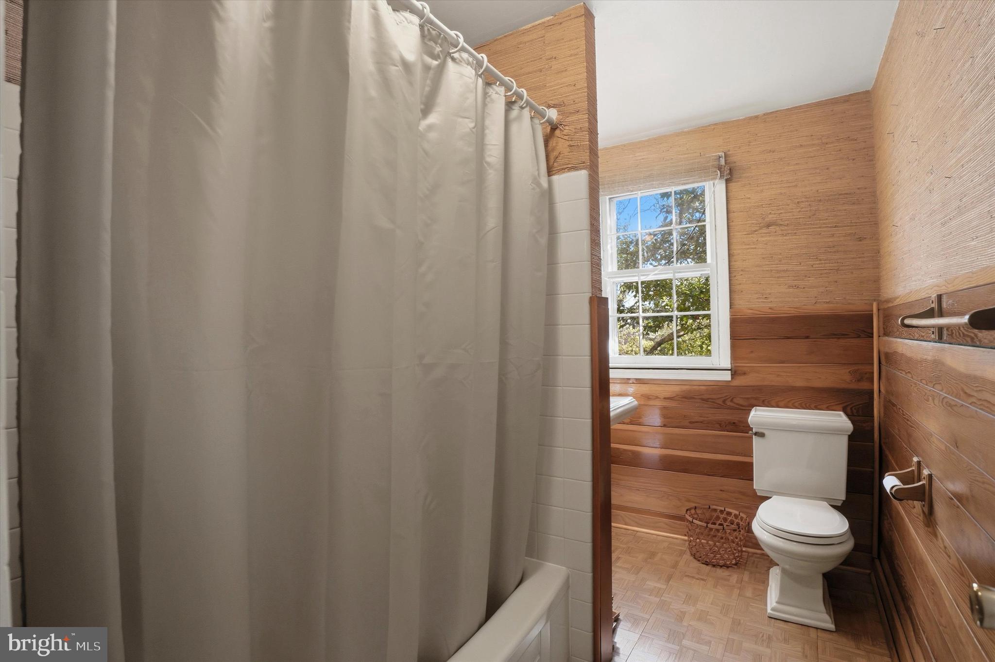 BLUE BELL ESTATES - Residential