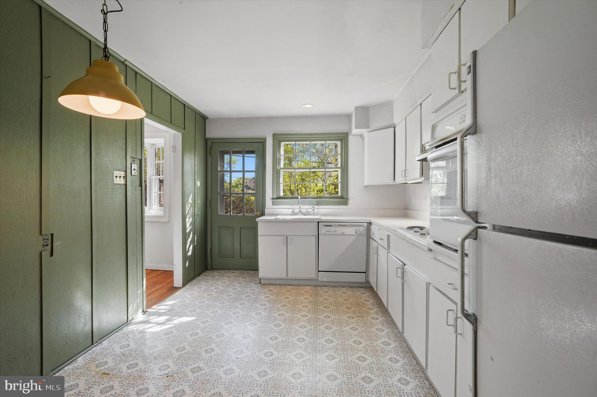 BLUE BELL ESTATES - Residential