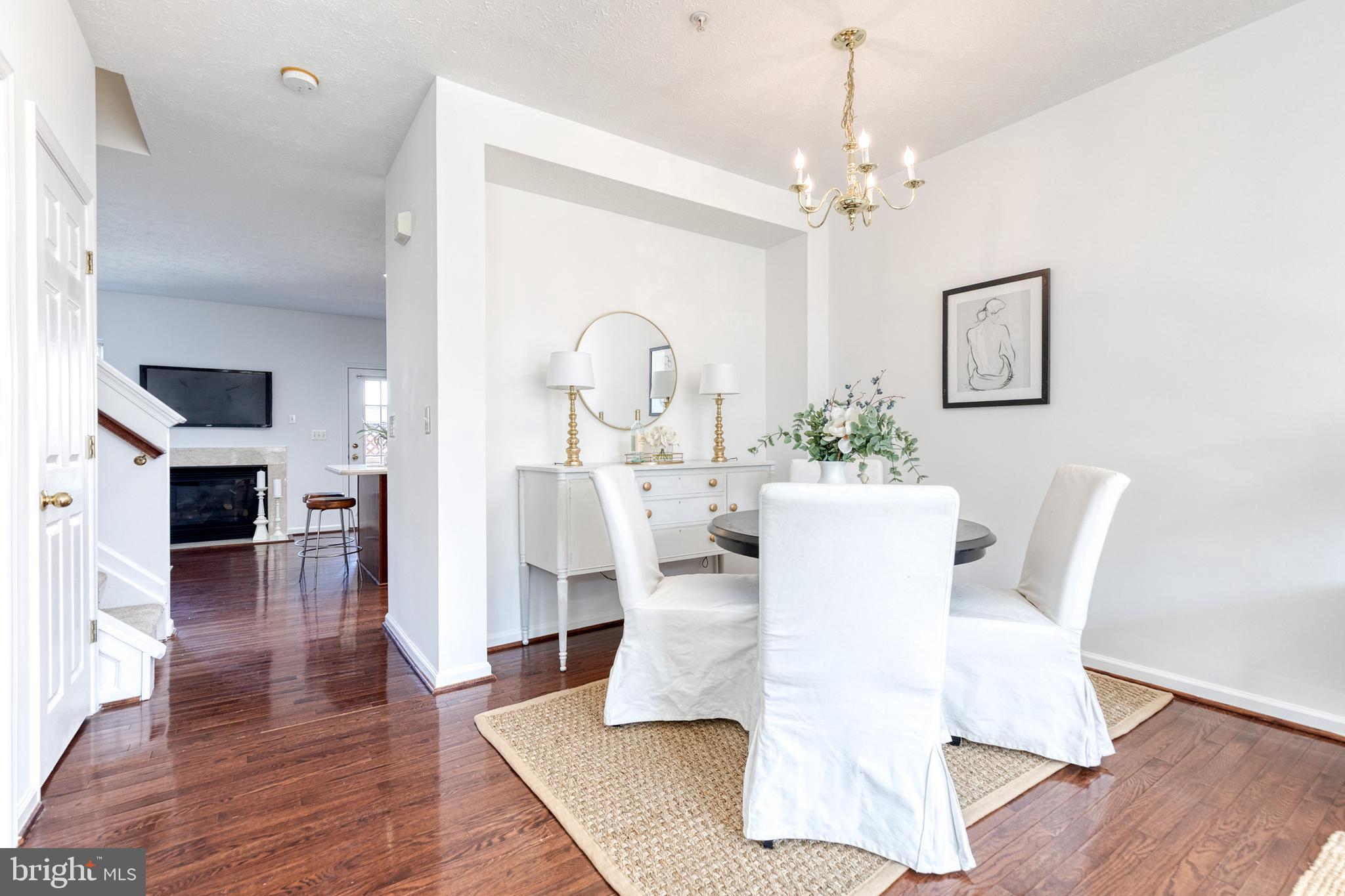 EATON SQUARE - Residential