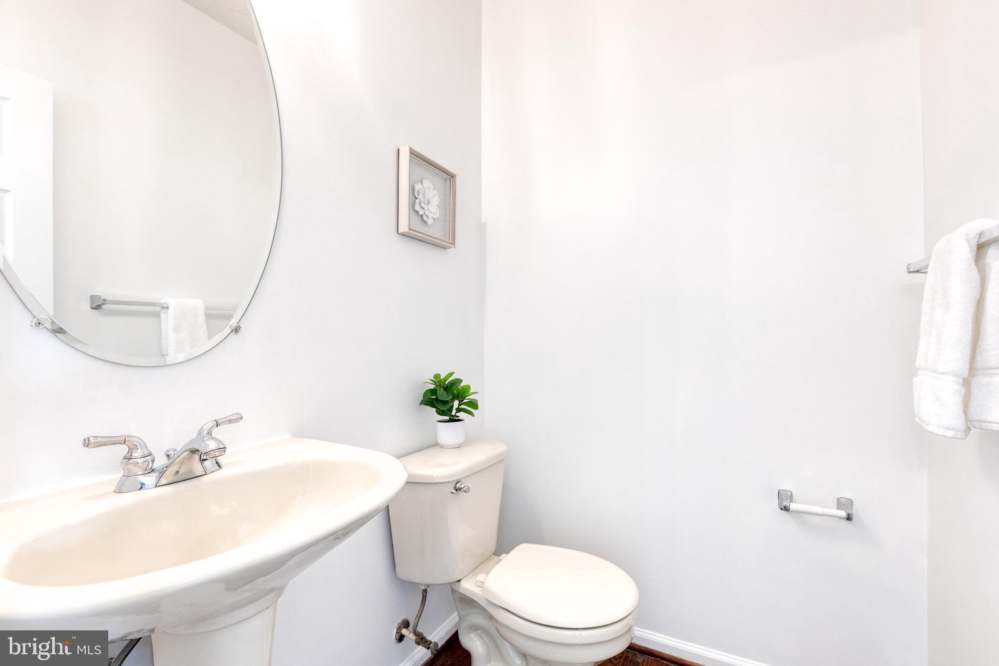 EATON SQUARE - Residential