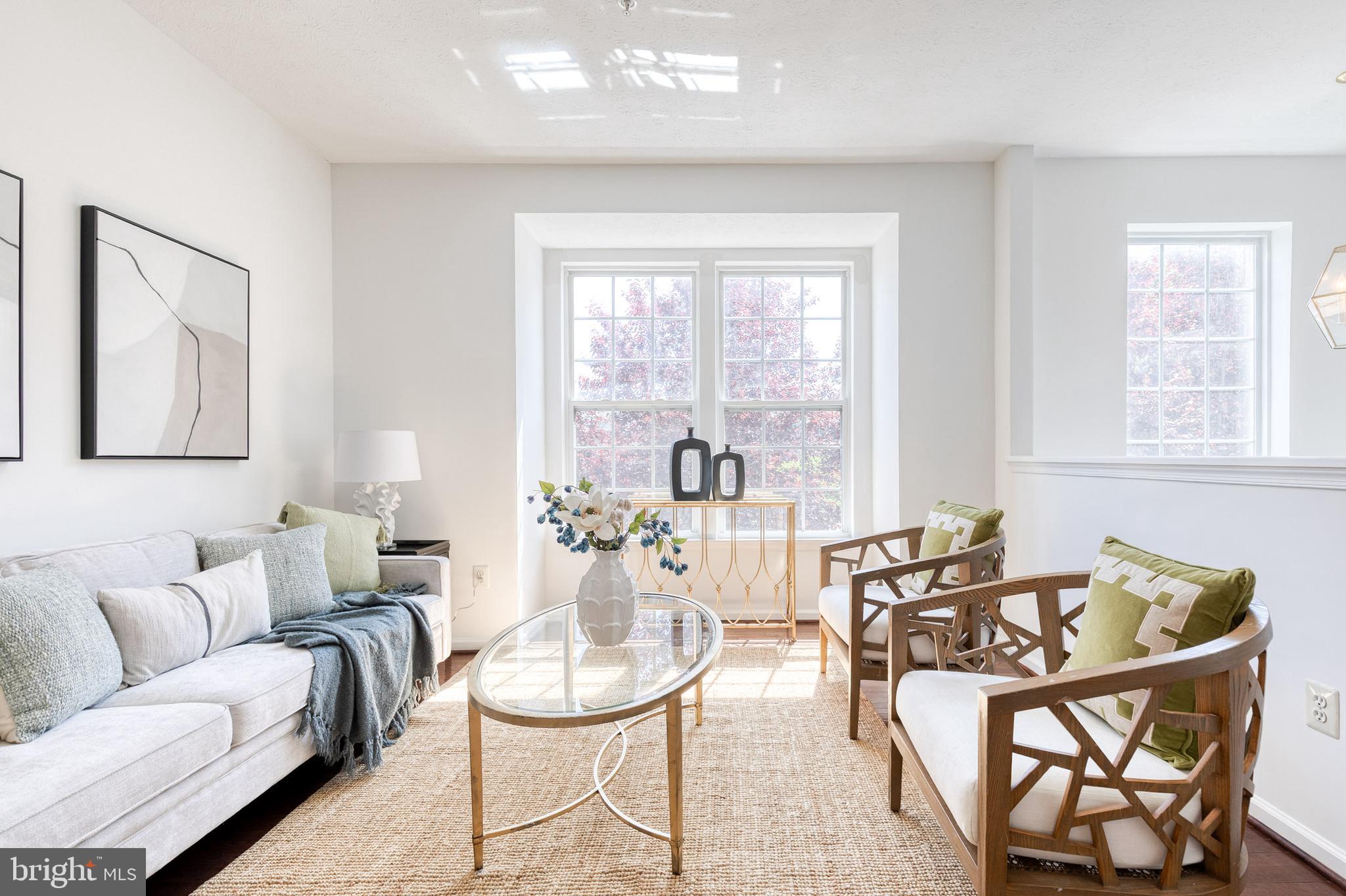 EATON SQUARE - Residential