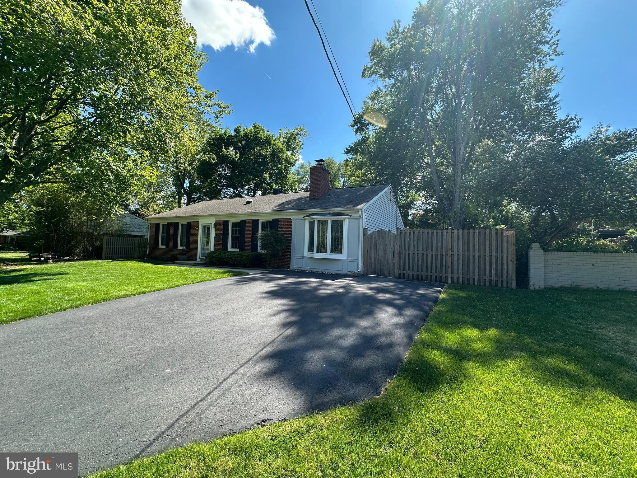 3609 EMBASSY LANE