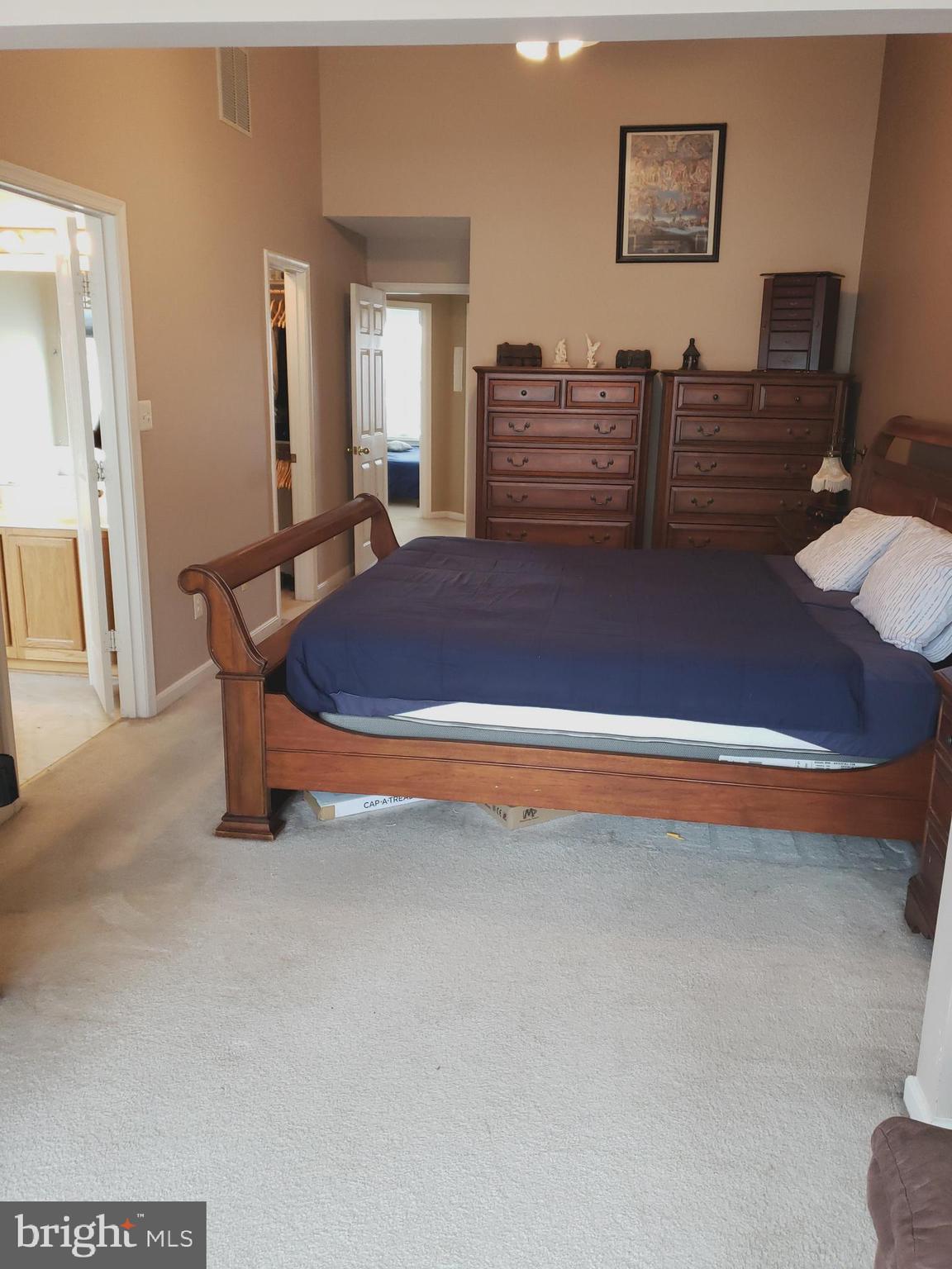 SOUTH RIDING - Residential