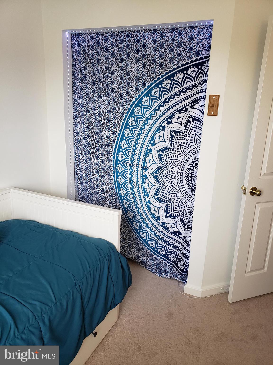 SOUTH RIDING - Residential