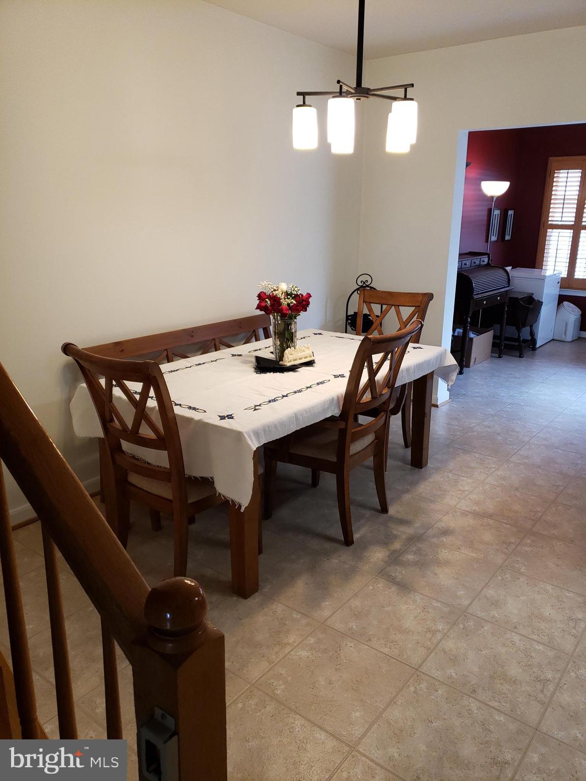 SOUTH RIDING - Residential