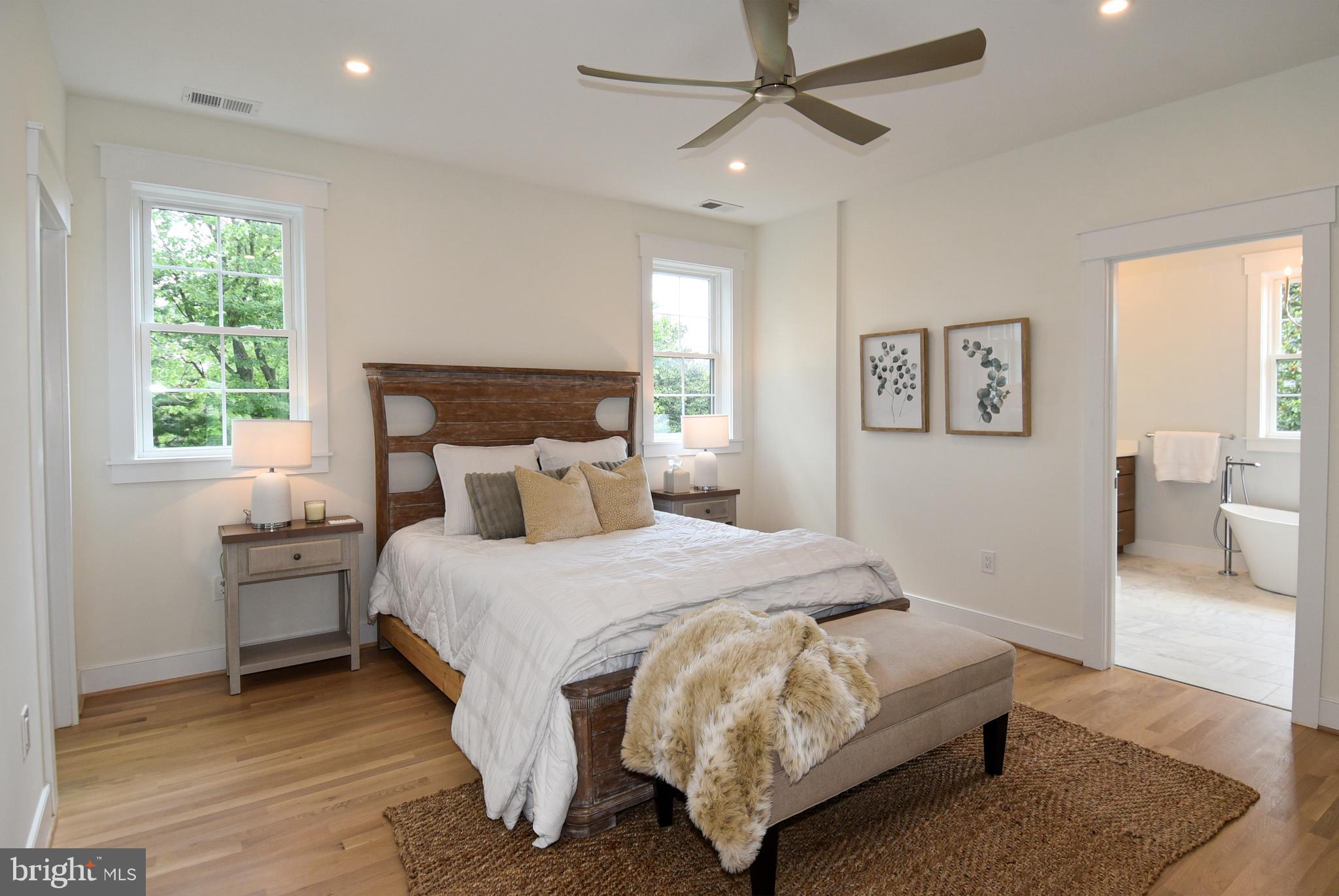 LEE CREST - Residential