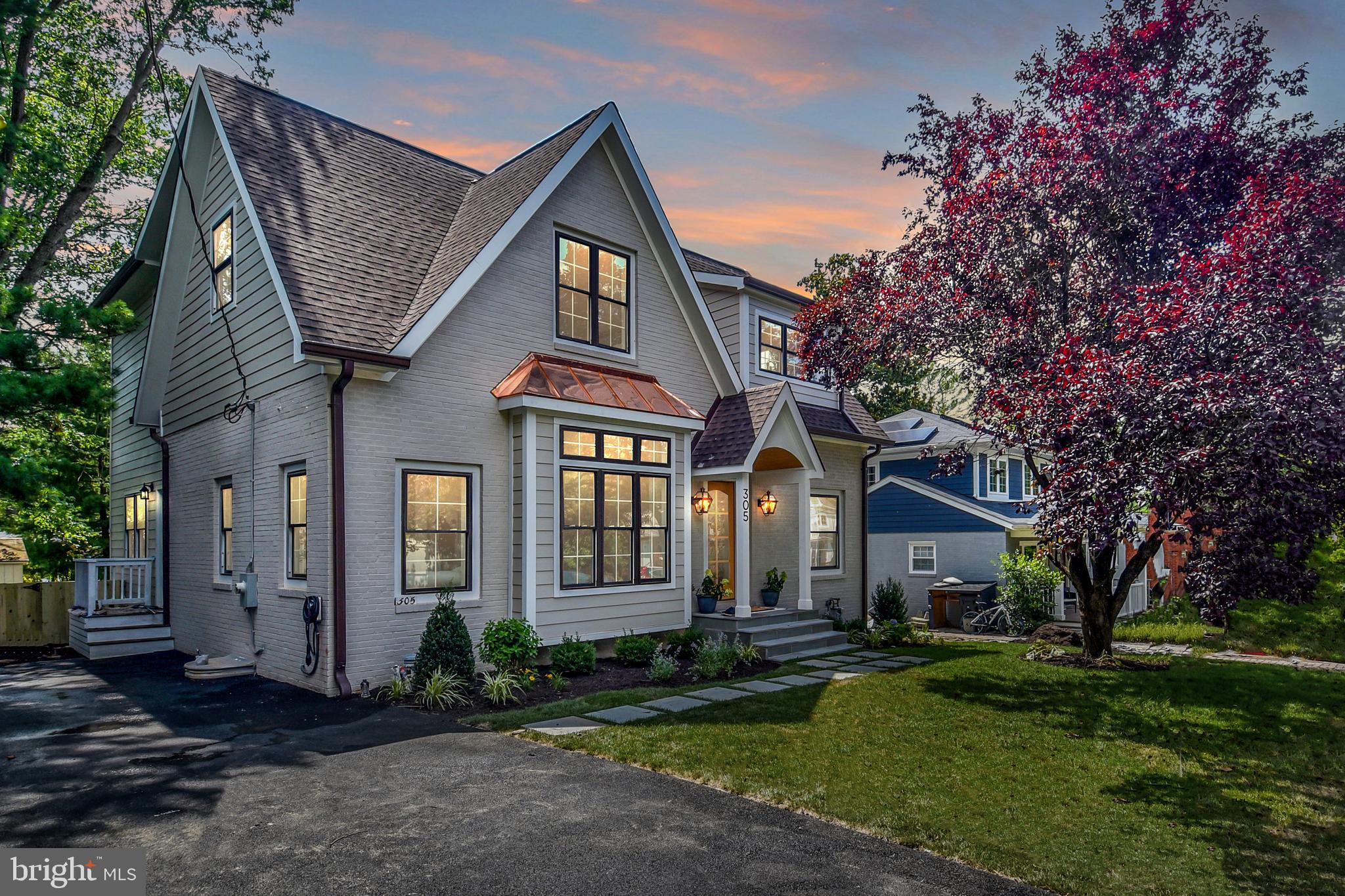 LEE CREST - Residential