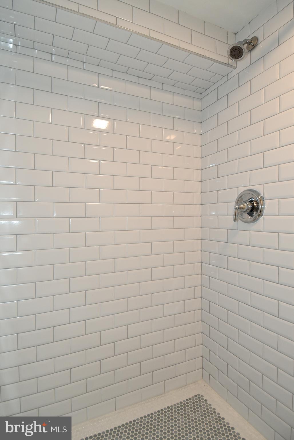 LEE CREST - Residential