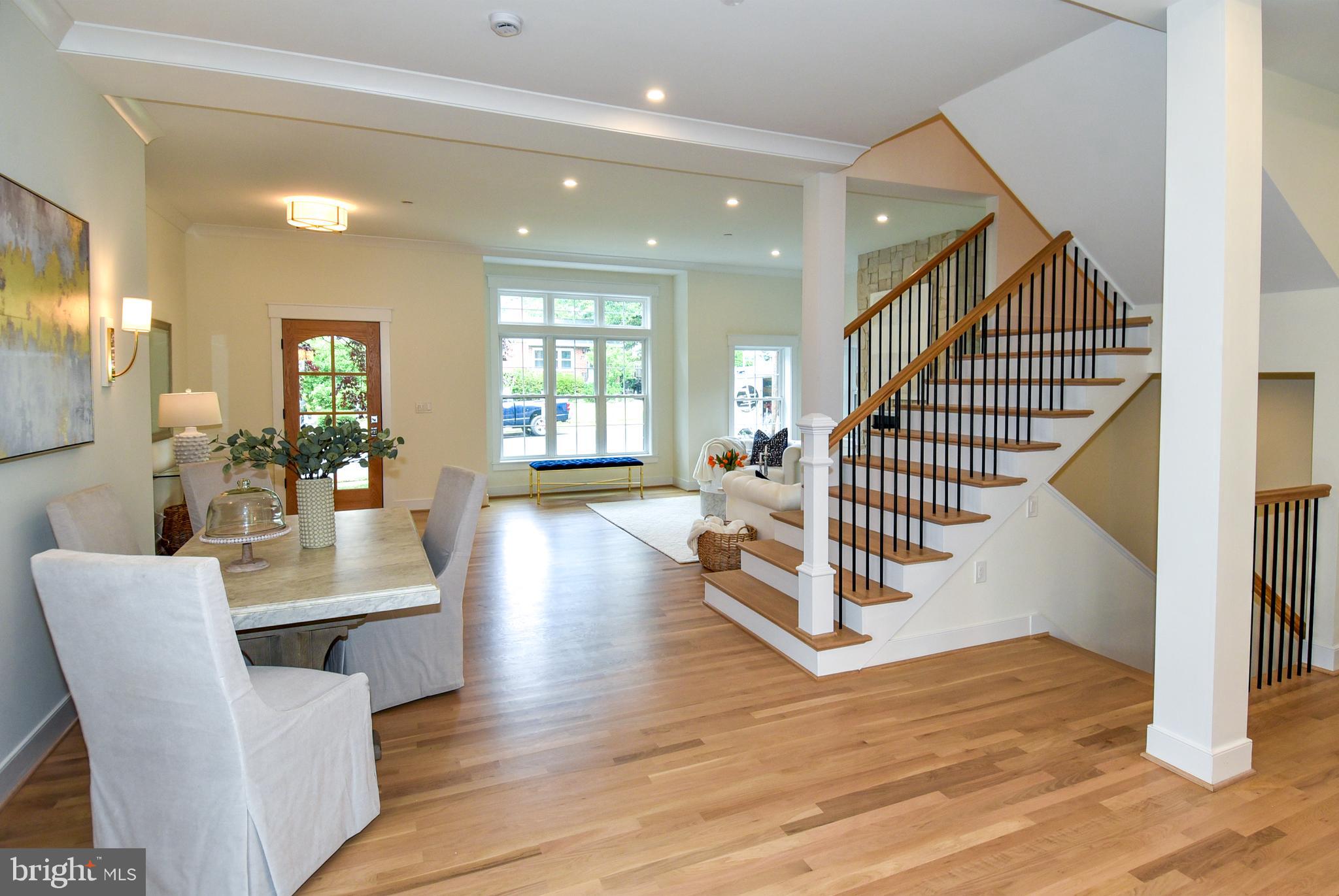 LEE CREST - Residential