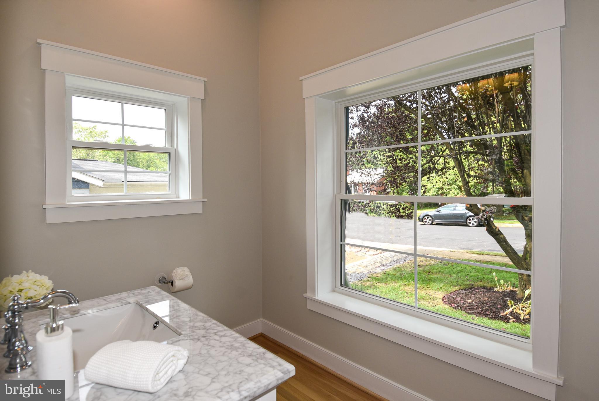 LEE CREST - Residential