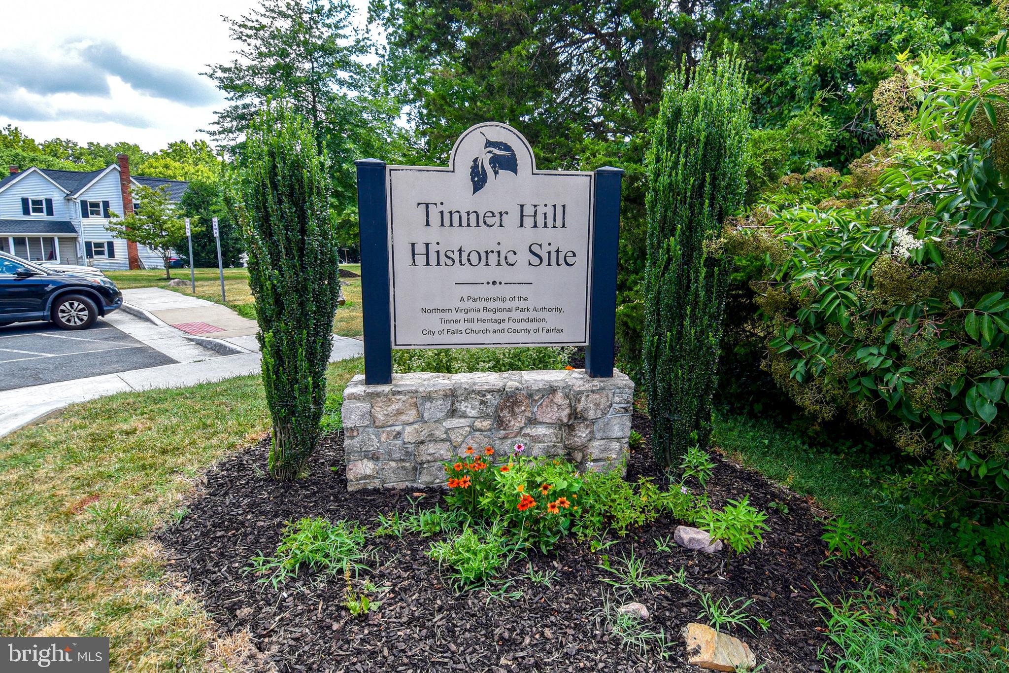 LEE CREST - Residential