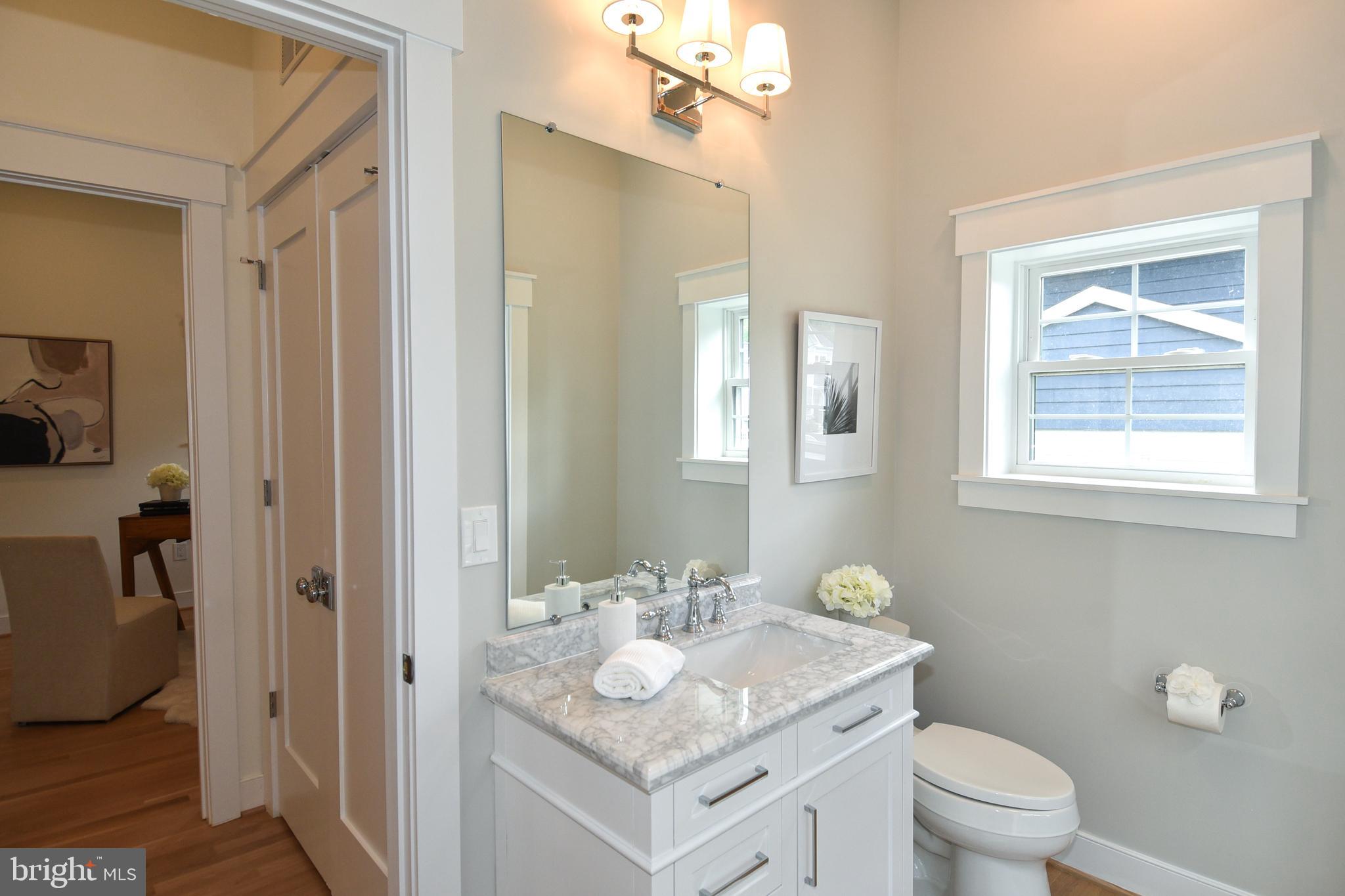 LEE CREST - Residential