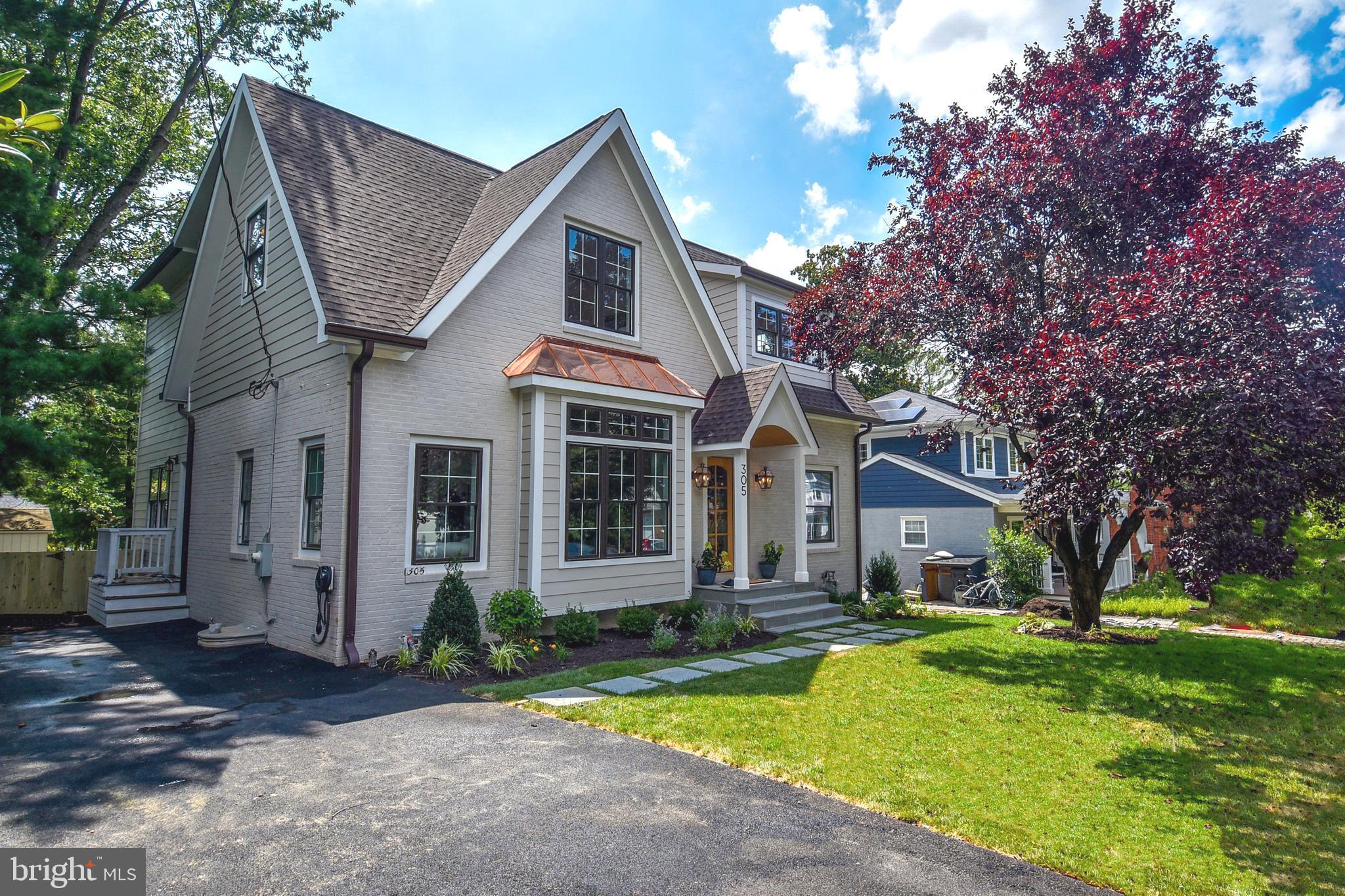 LEE CREST - Residential