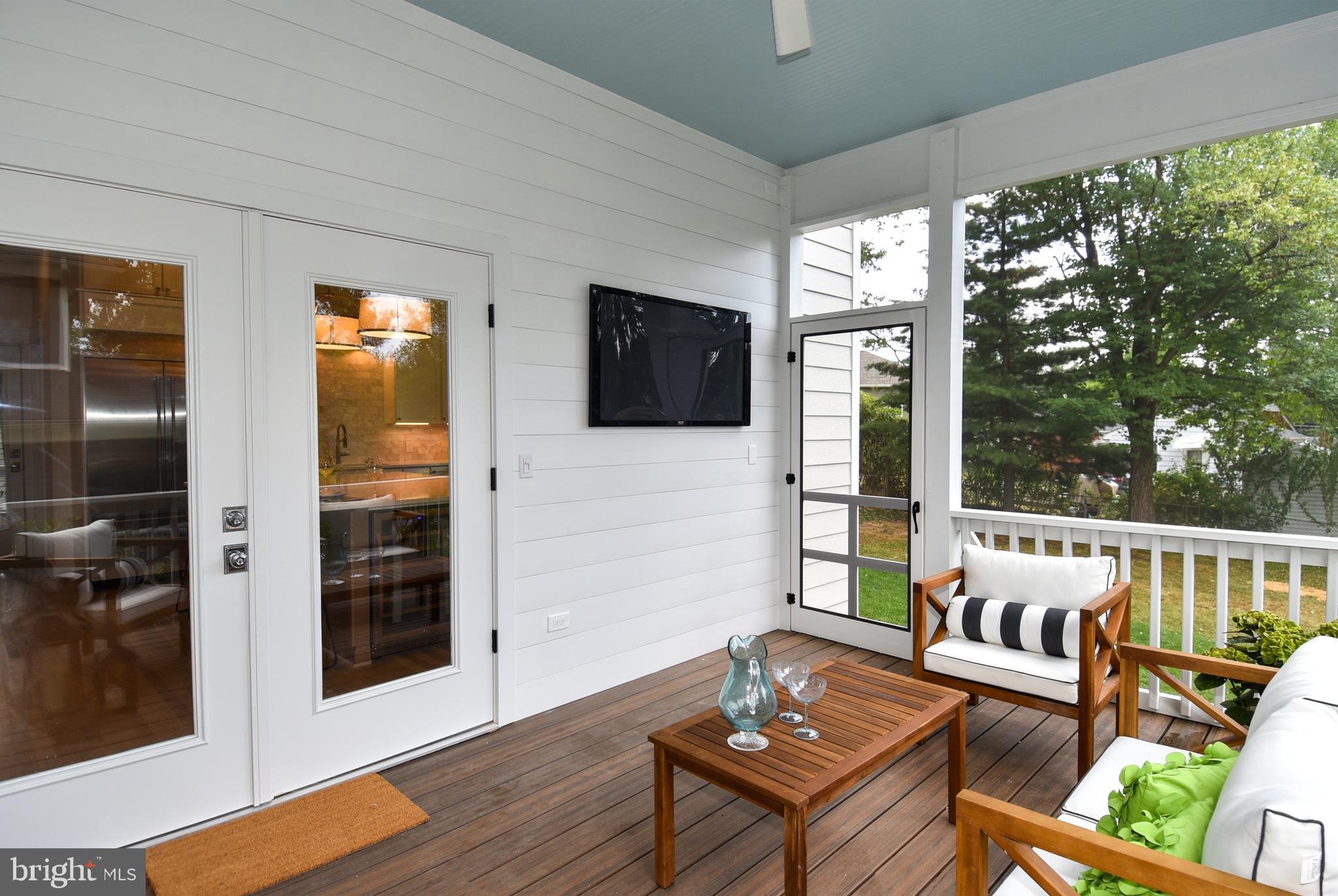 LEE CREST - Residential