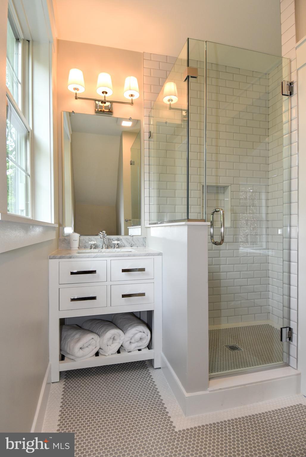 LEE CREST - Residential