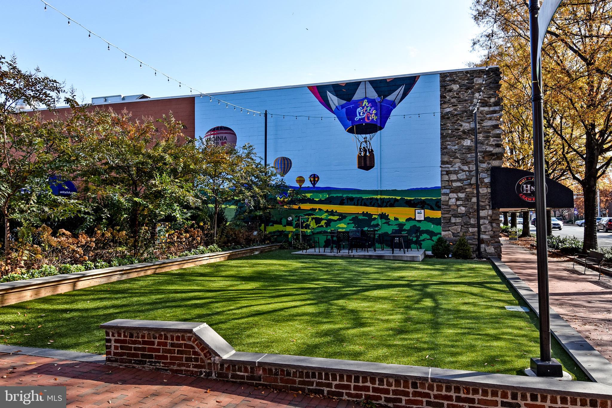 LEE CREST - Residential