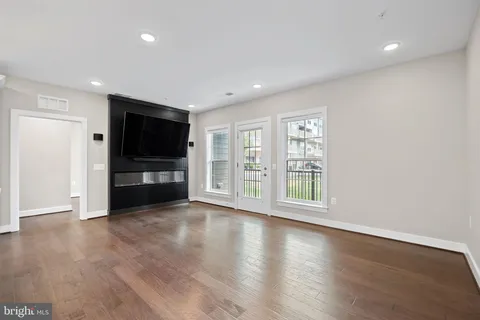 210 Decoverly Drive Unit 106, Gaithersburg, MD 20878 - MLS#: MDMC2200368