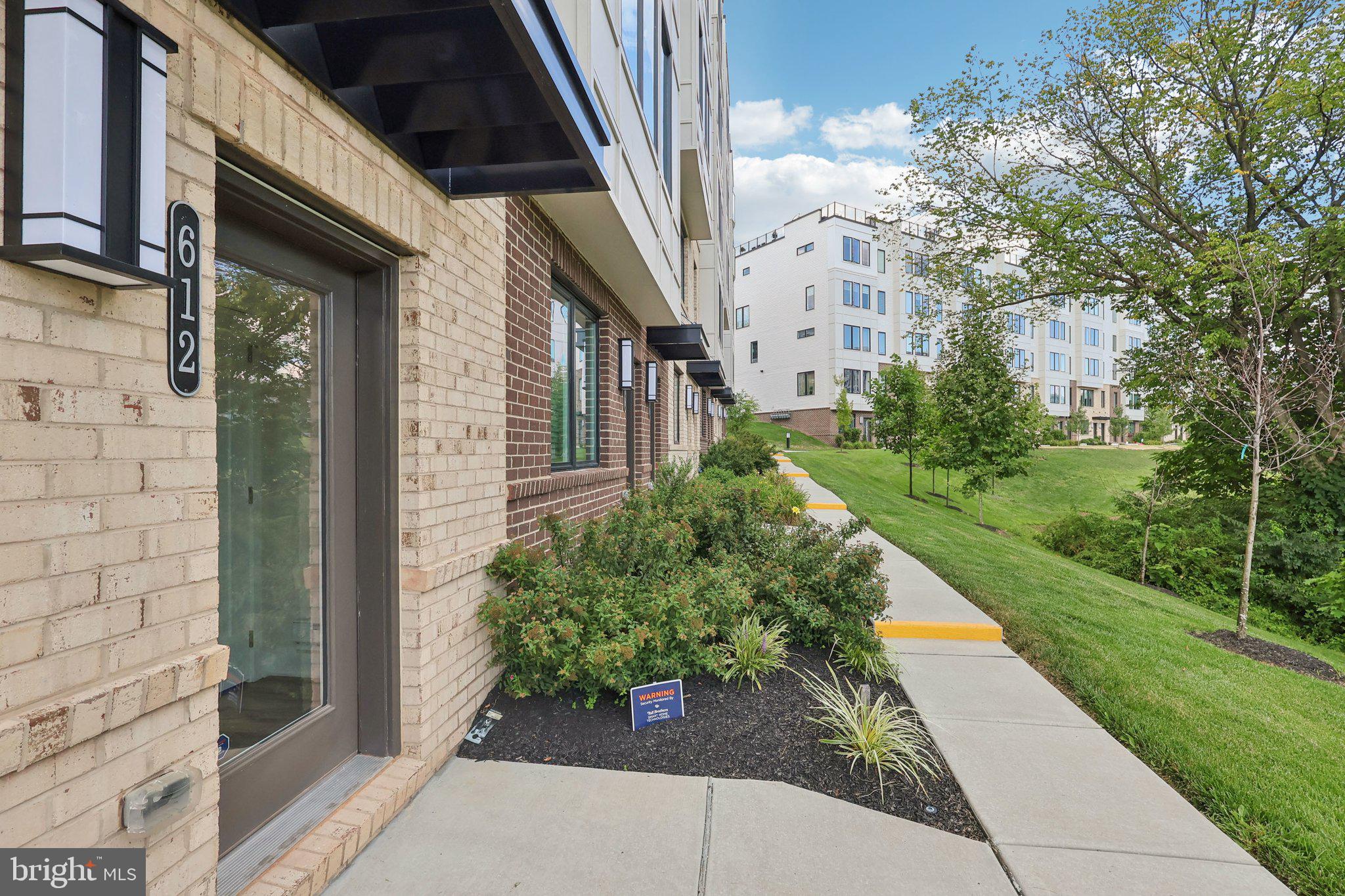 612 BREWSTER ALLEY 74