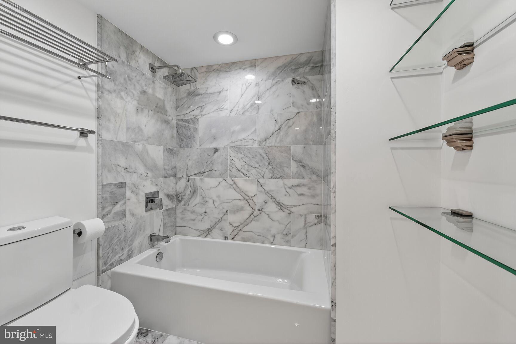 ASTORIA CONDOMINIUM - Residential